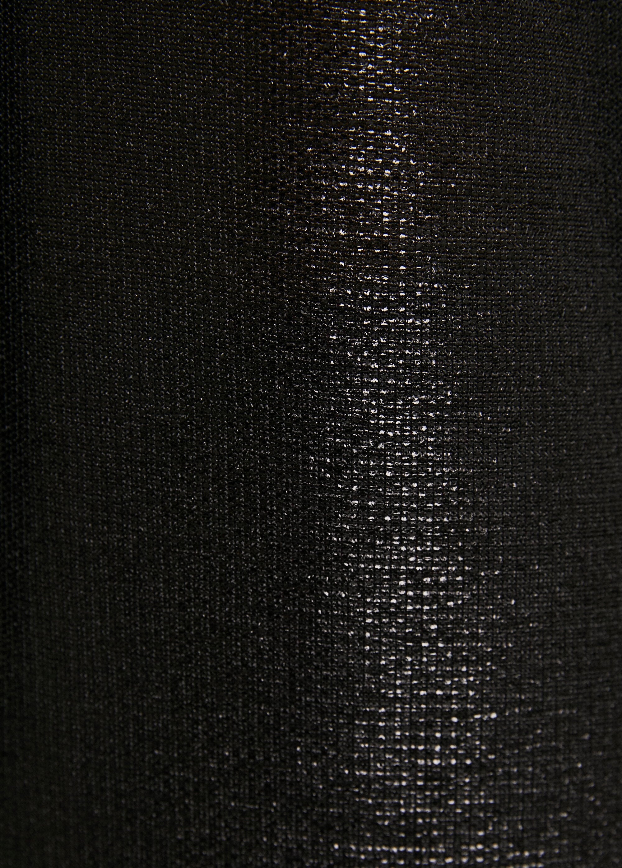 Los_T-shirt_van_glanzend_breisel_met_V-hals,_halflang_Noir_DE4_slim