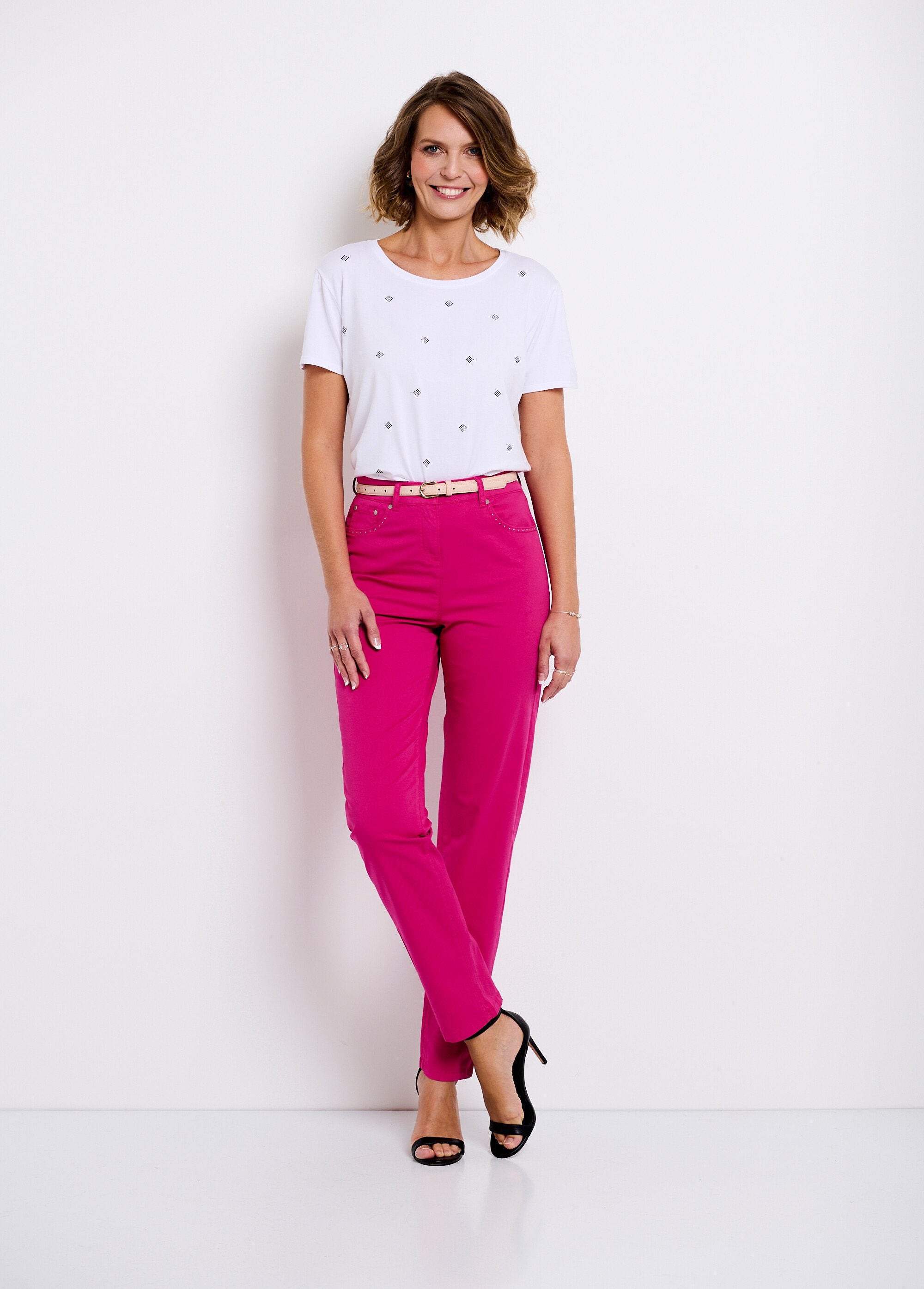 Effen_T-shirt_met_stras,_ronde_hals_met_korte_mouwen_Blanc_SF1_slim