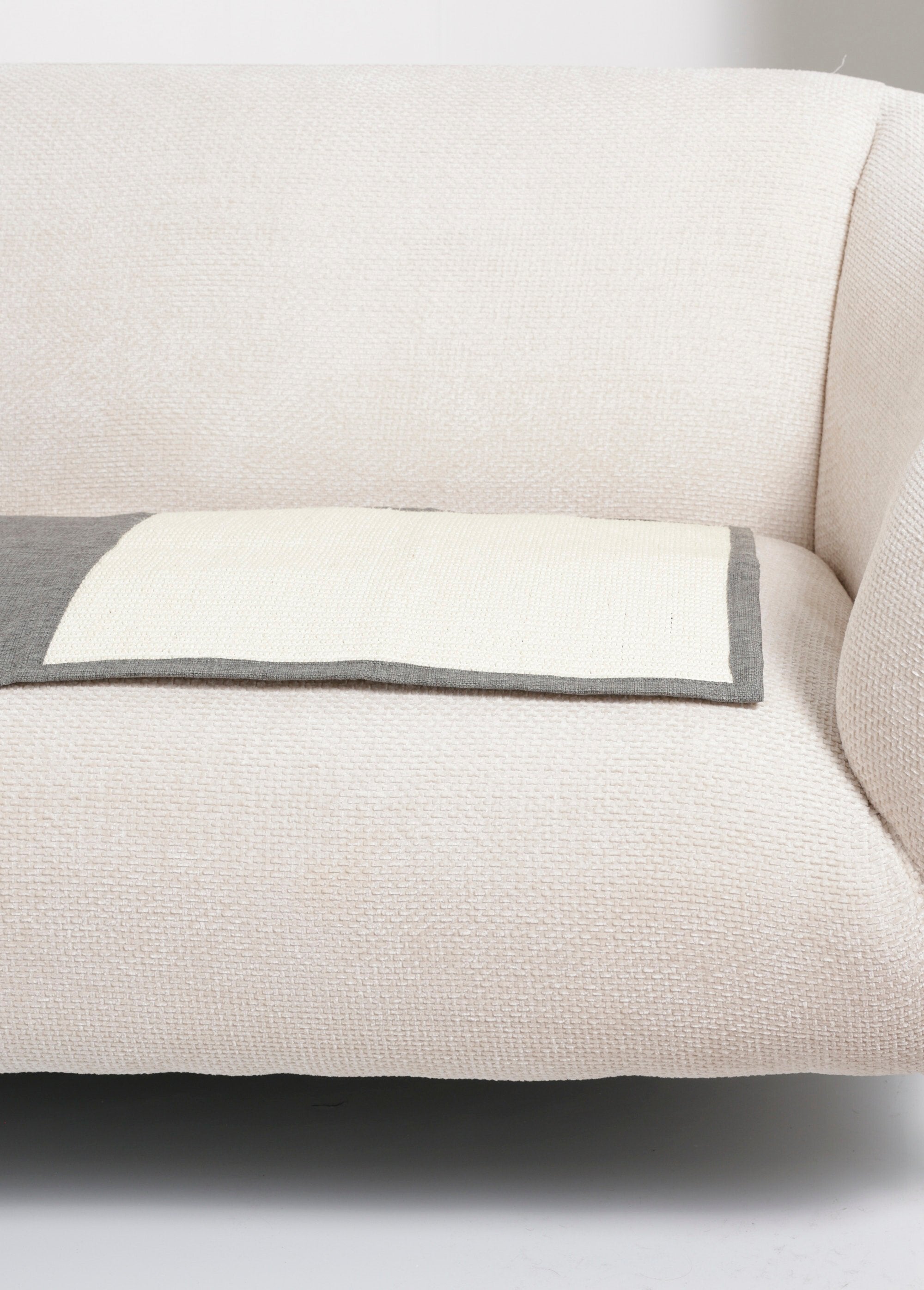 Reizende_krabmat_voor_katten_Gris_DE3_slim