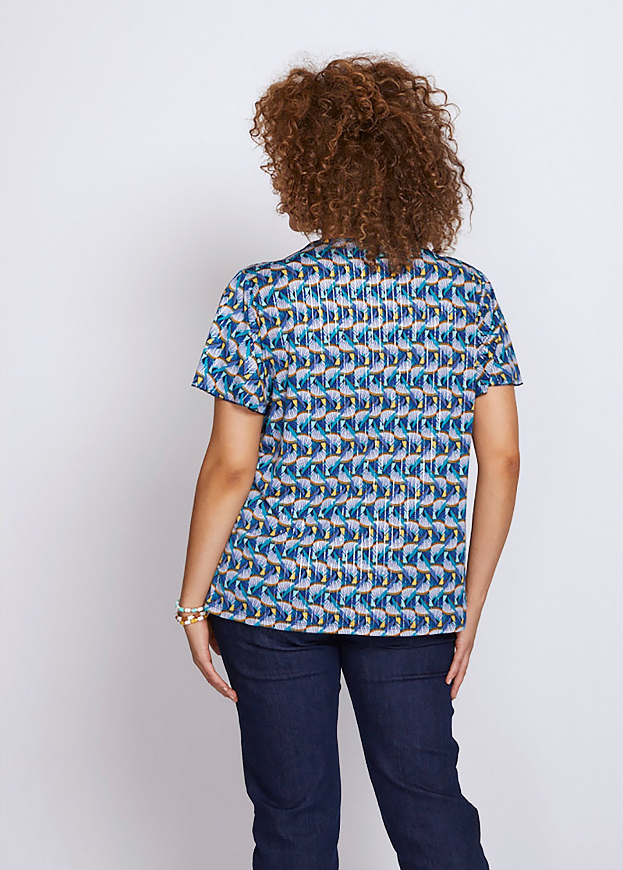 Korte_T-shirt_met_vlindermouwprint_Bleu_et_jaune_DO1_curvy