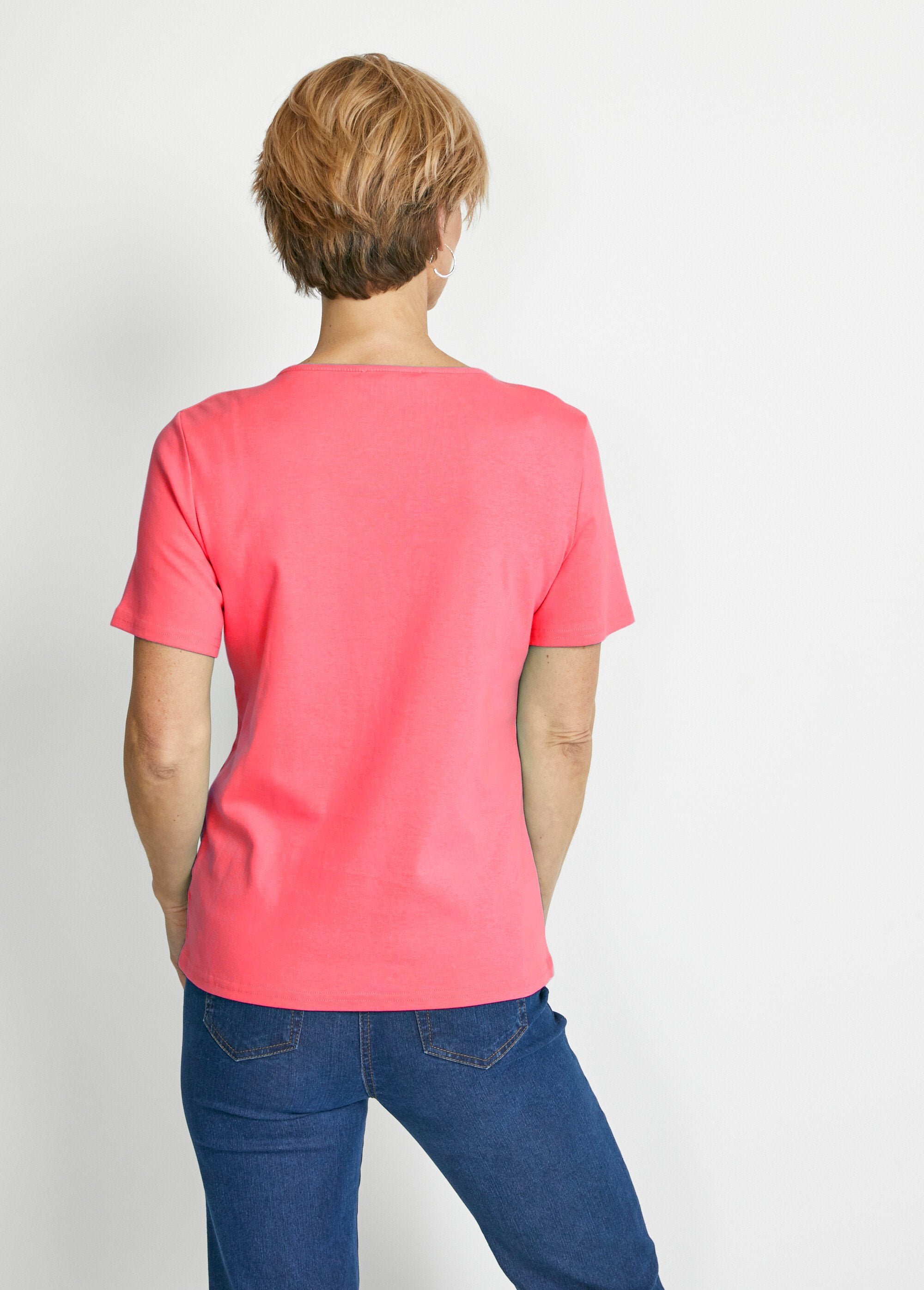 T-shirt_met_korte_mouwen_en_studs_Corail_DO1_slim