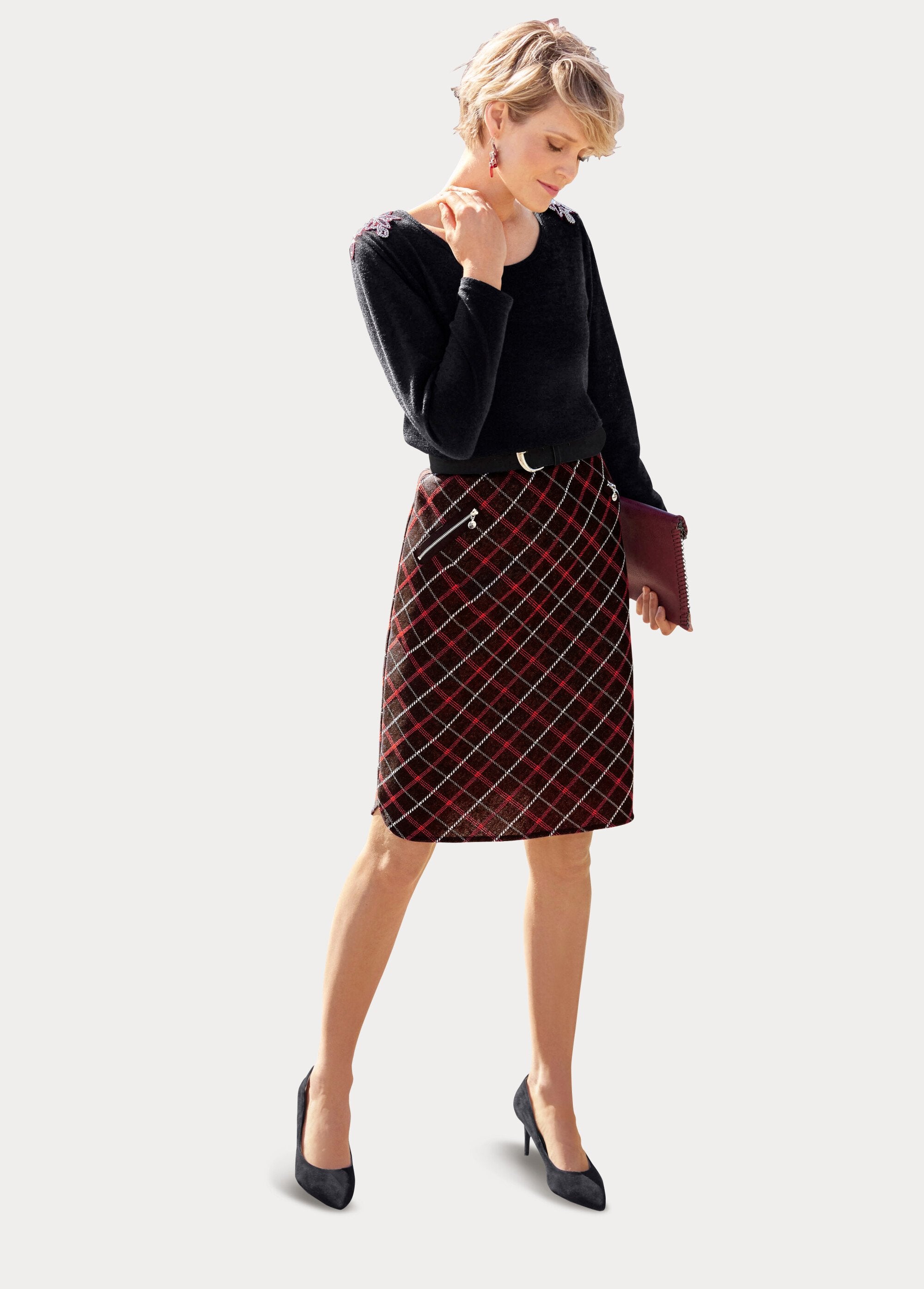 Effen_T-shirt_met_details_van_fantasiejuwelen_Noir_SF1_slim