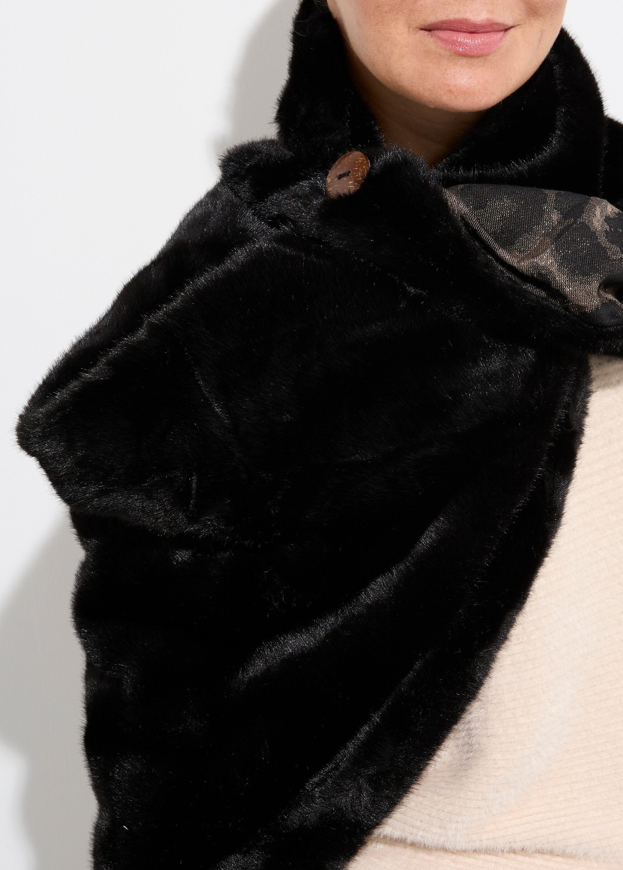 Choker_van_luipaard_imitatiebont_Noir_DE1_slim