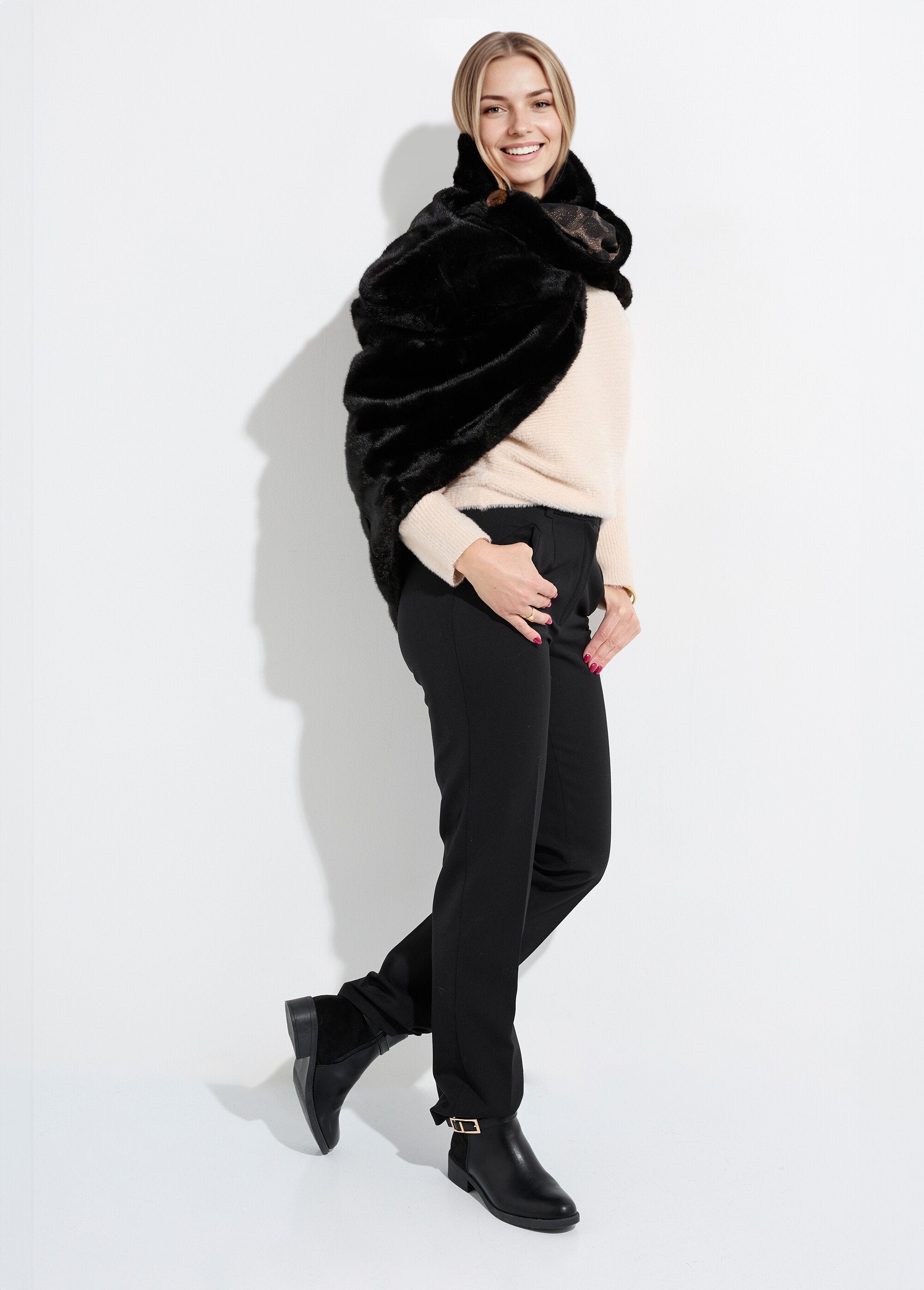 Choker_van_luipaard_imitatiebont_Noir_SF1_slim