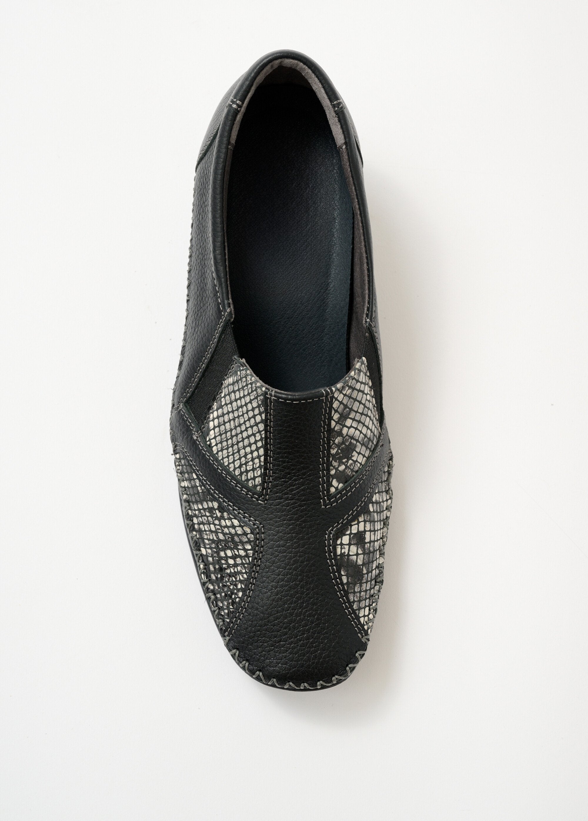 Volledig_passende_pumps_voor_gevoelige_voeten_ZWART_OV1_slim