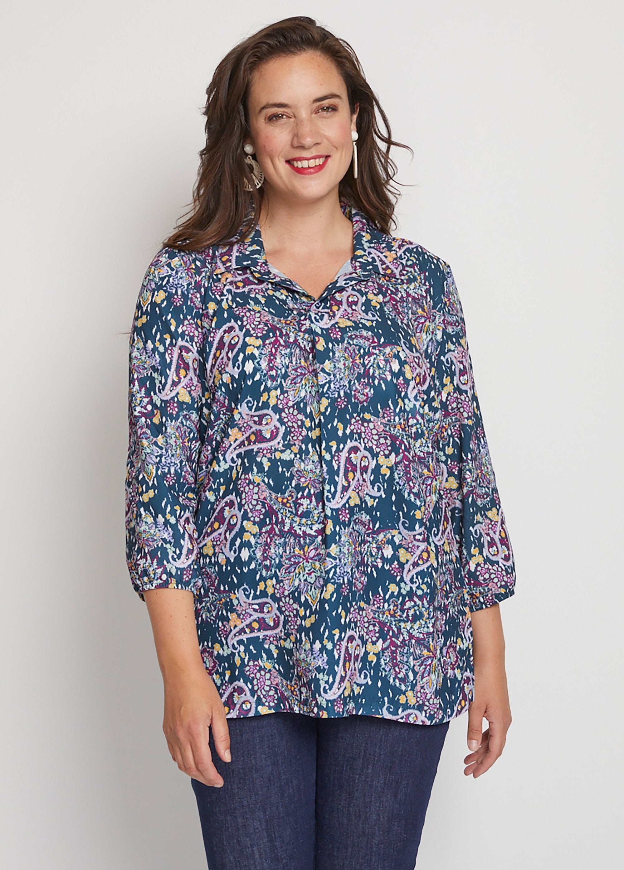 Losse,_lange_tuniek_met_bloemenprint_Imprime_vert_FA1_curvy