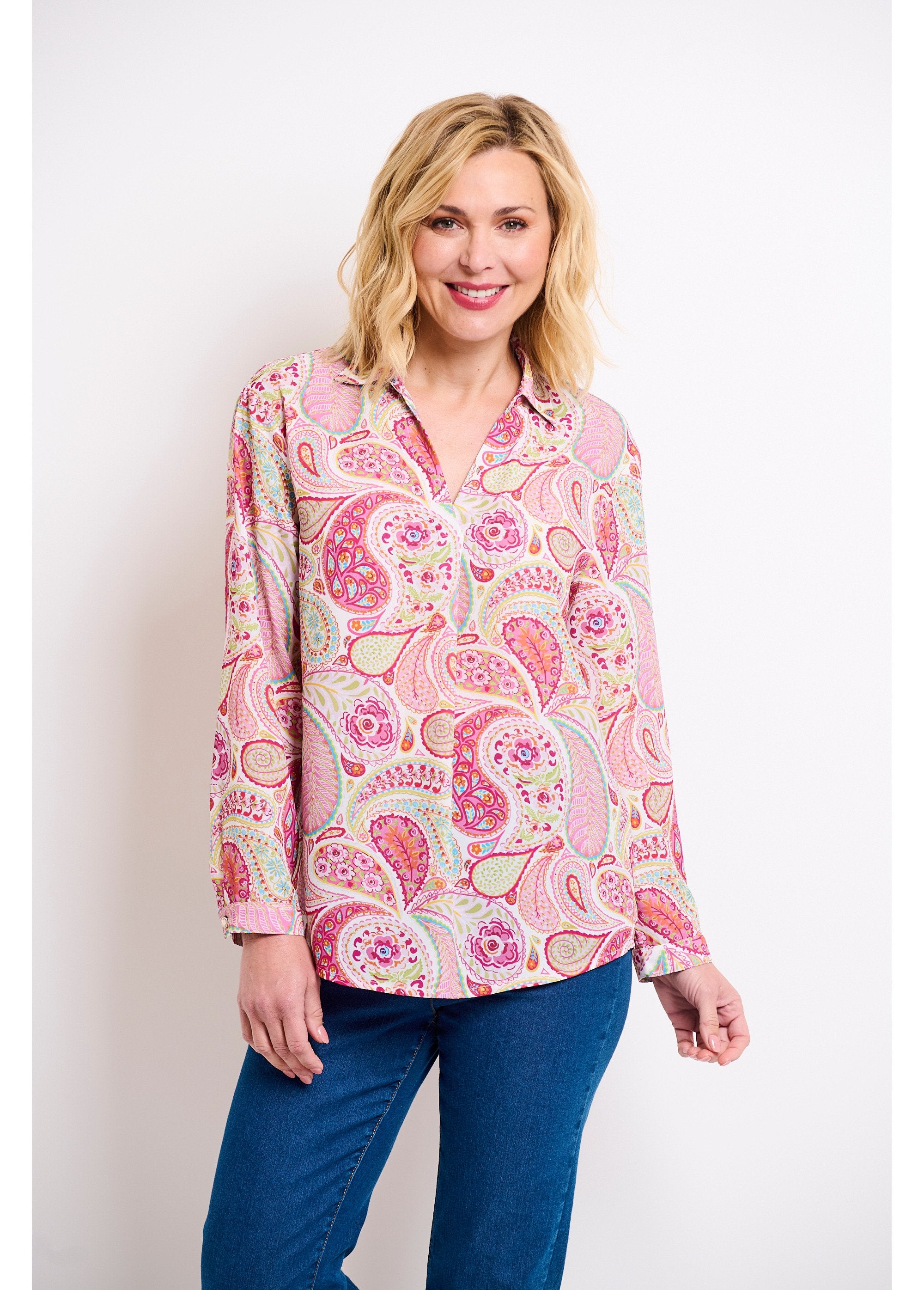 Lange_losvallende_tuniek_met_kasjmierprint_Rose_et_vert_FA1_slim