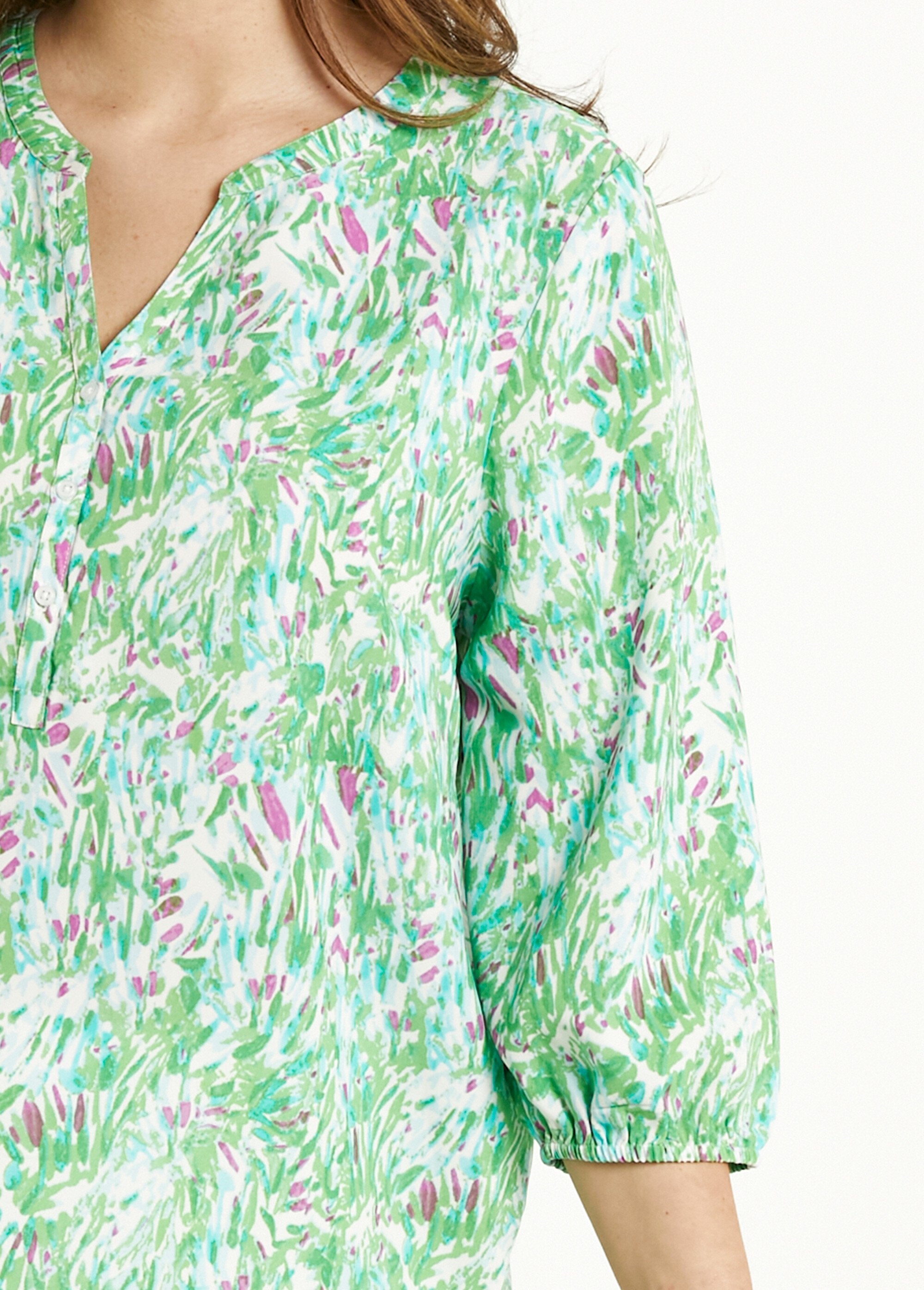 Lange_bedrukte_losvallende_tuniek_met_3/4_mouwen_Imprime_vert_DE1_curvy