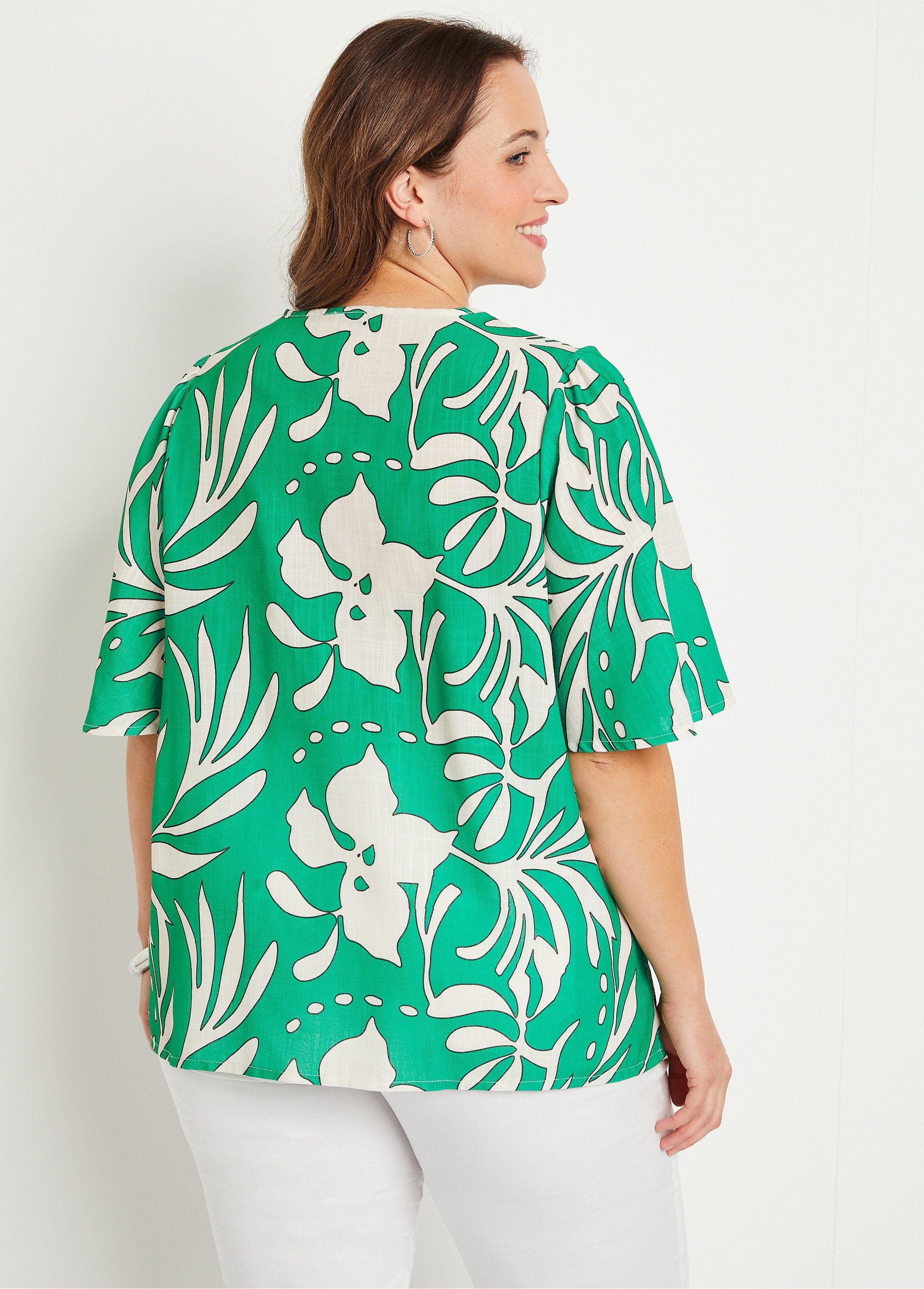 Lange_losse_linnen_tuniek_Groen_en_ecru_DO1_curvy