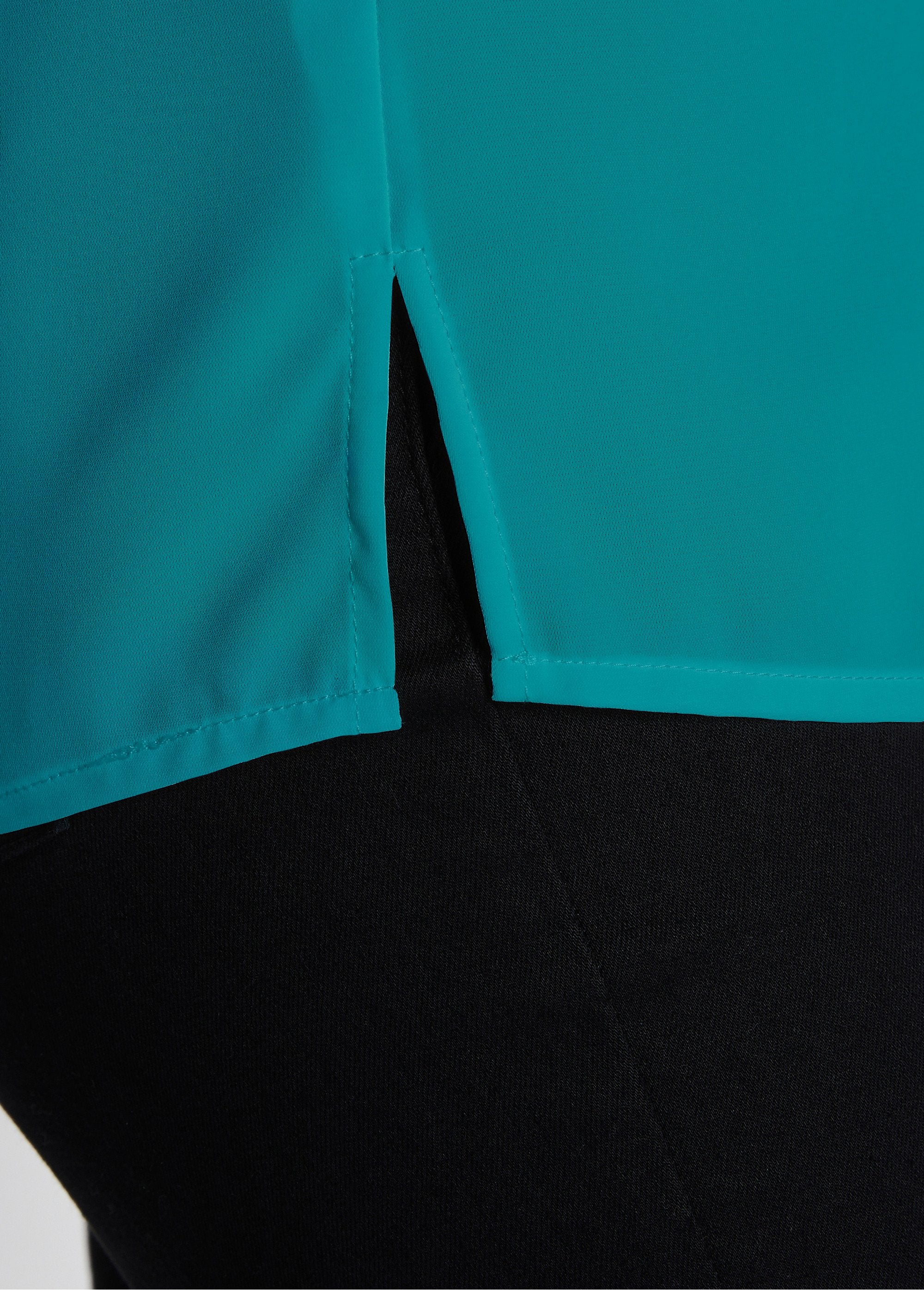 Tuniek_met_knoopsluiting_en_halsdoek_Smaragd_DE3_slim