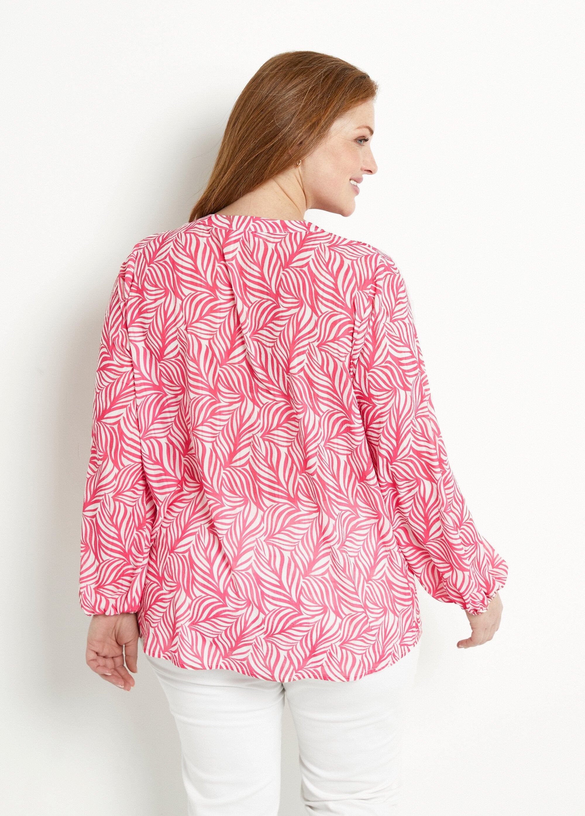 Lange_tuniek_met_knopen,_3/4_mouwen_Rose_et_blanc_DO1_curvy