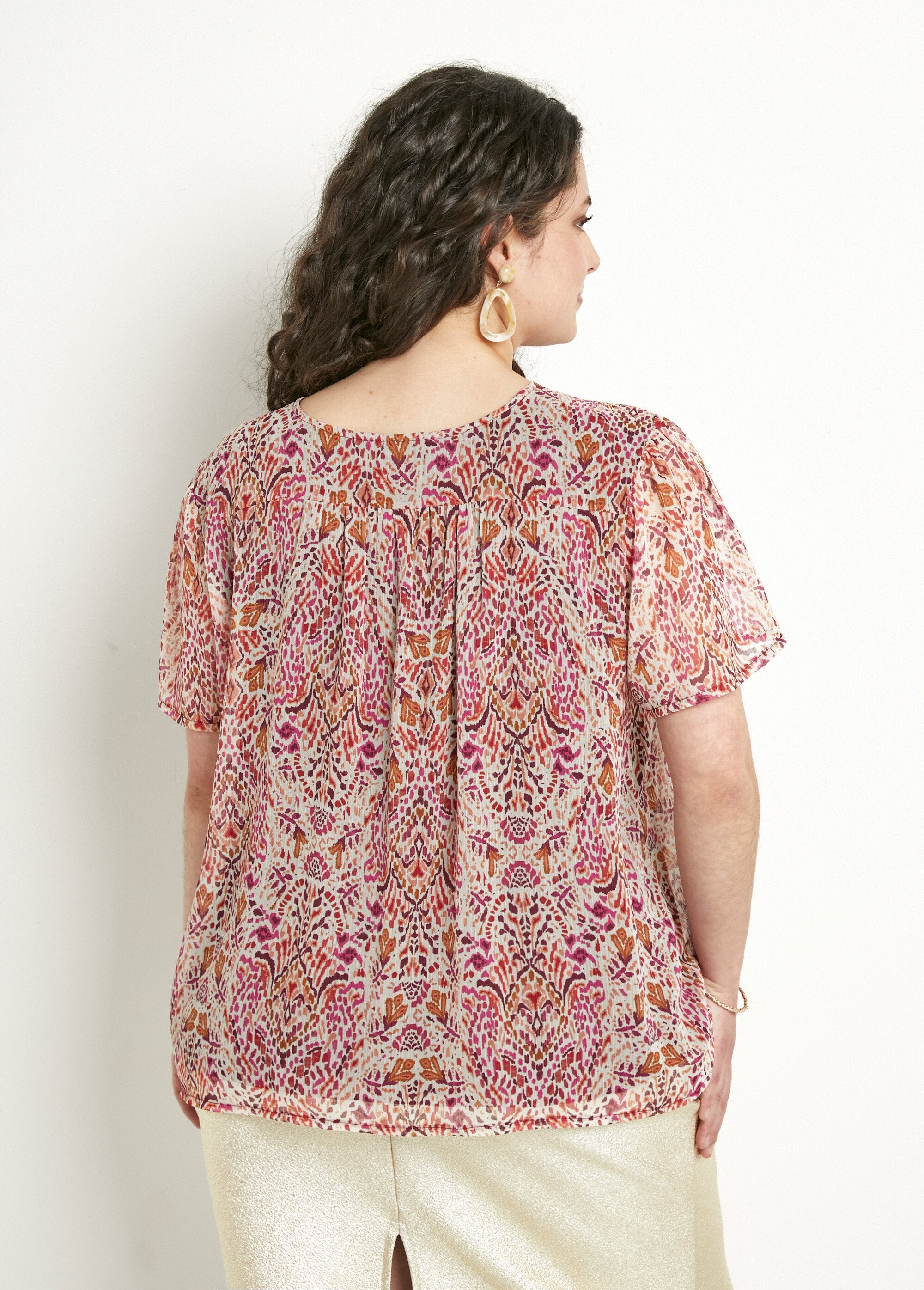 Lange_tuniek_met_V-hals_in_voile_met_etnische_print_Rose_et_blanc_DO1_curvy