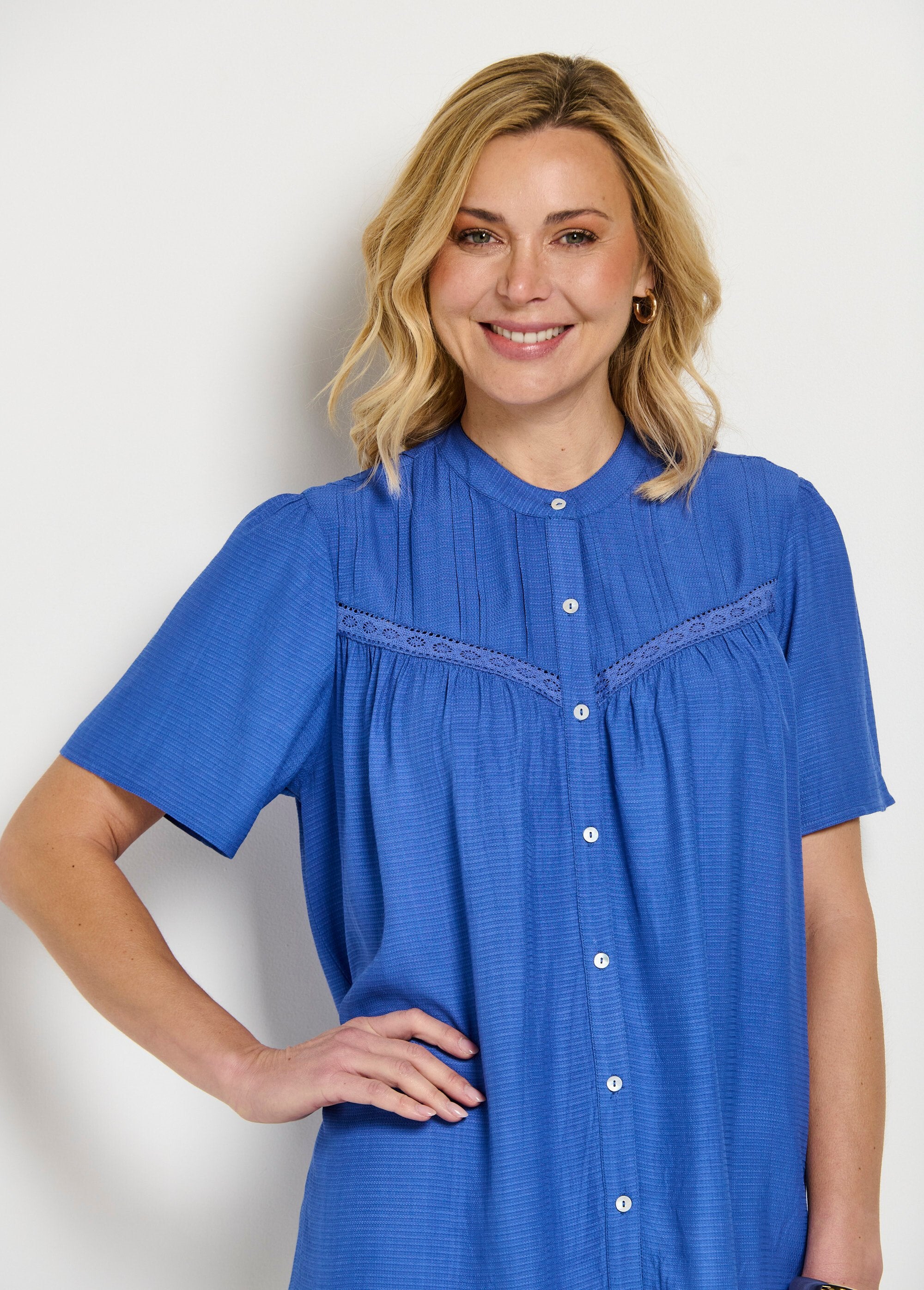 Bedrukte_tuniek_met_vleermuismouwen_Bleu_DE1_slim