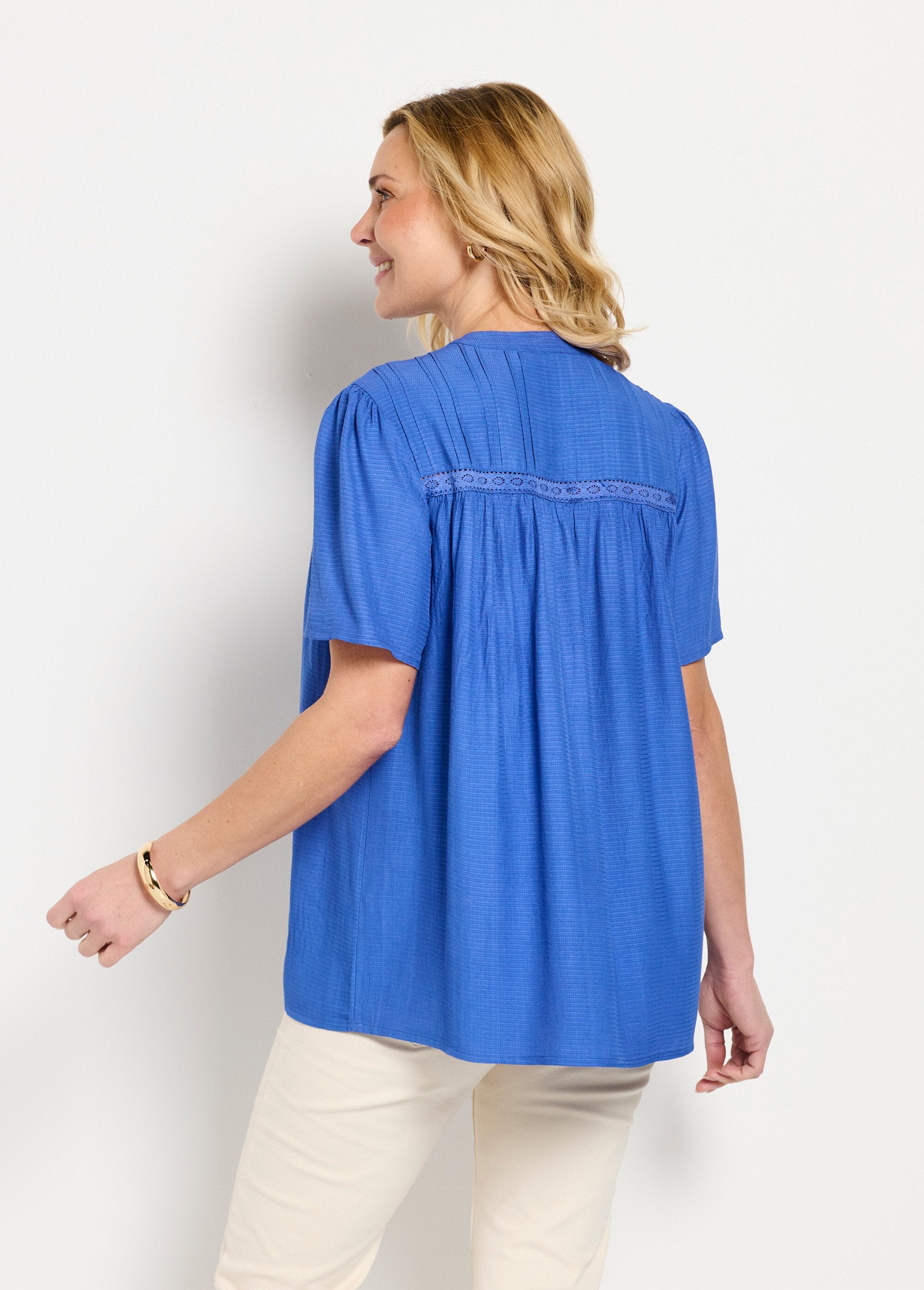 Bedrukte_tuniek_met_vleermuismouwen_Bleu_DO1_slim