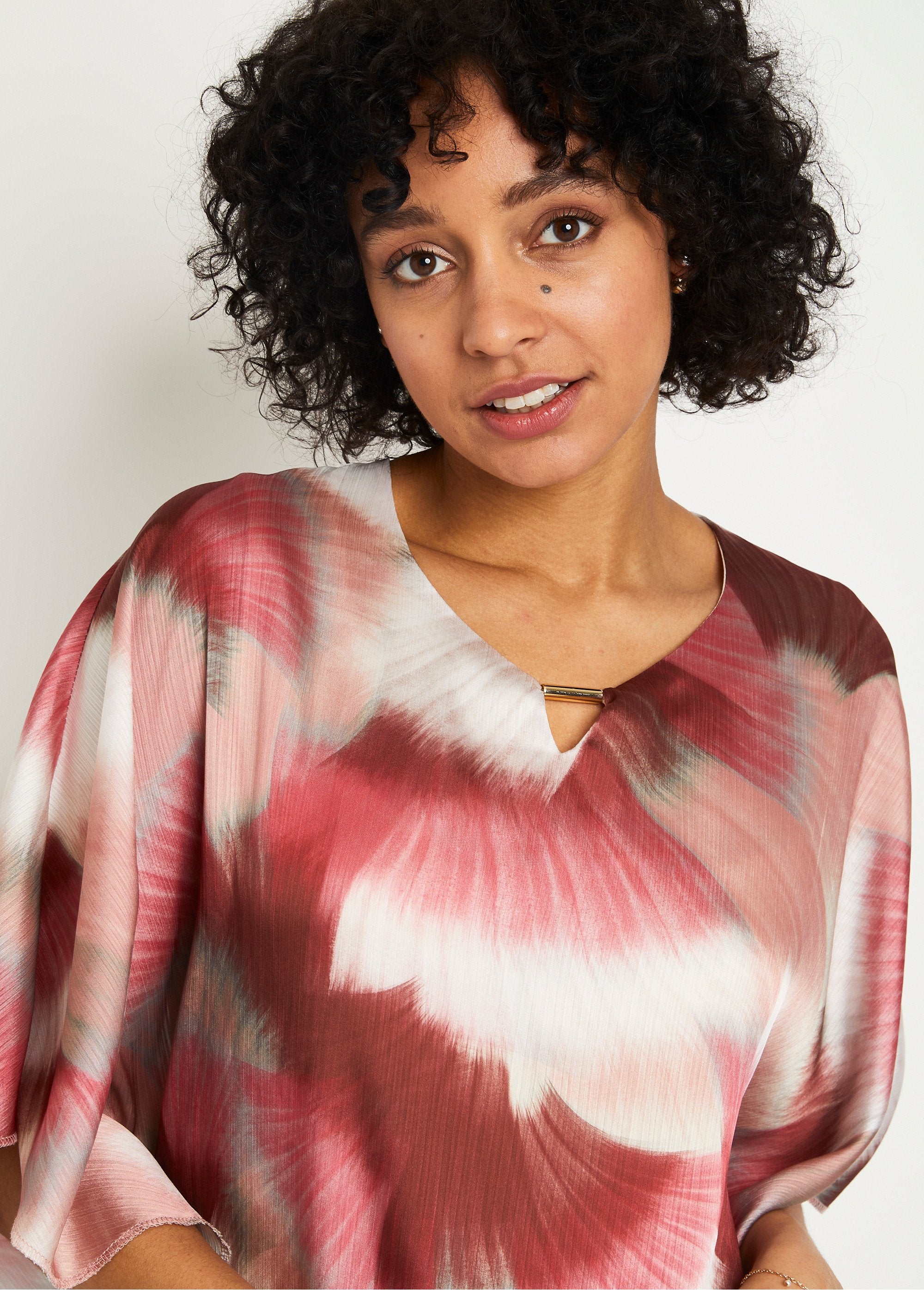 Lange_losse_tuniek_met_tie_&_dye-print_Roze_en_ecru_DE1_slim