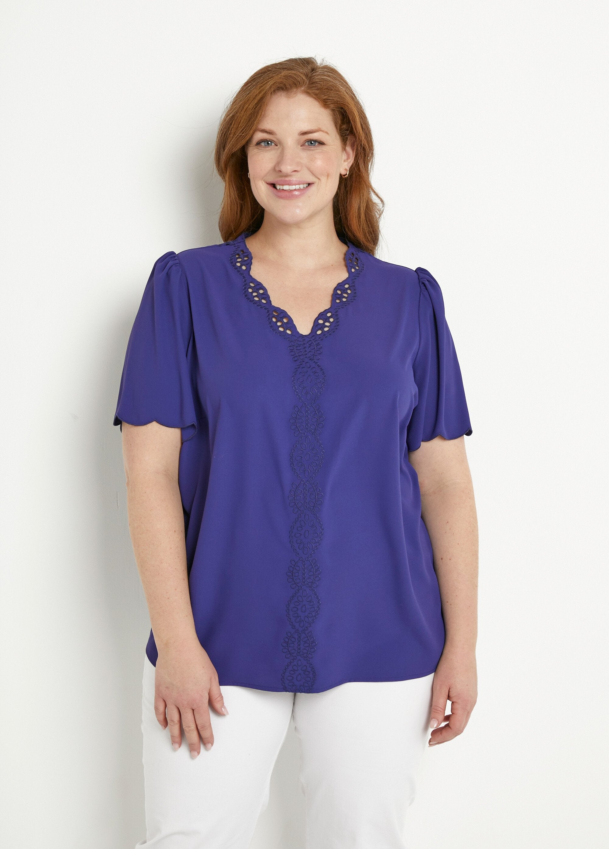 Lange_geborduurde_tuniek_met_effen_korte_mouwen_Marine_FA1_curvy