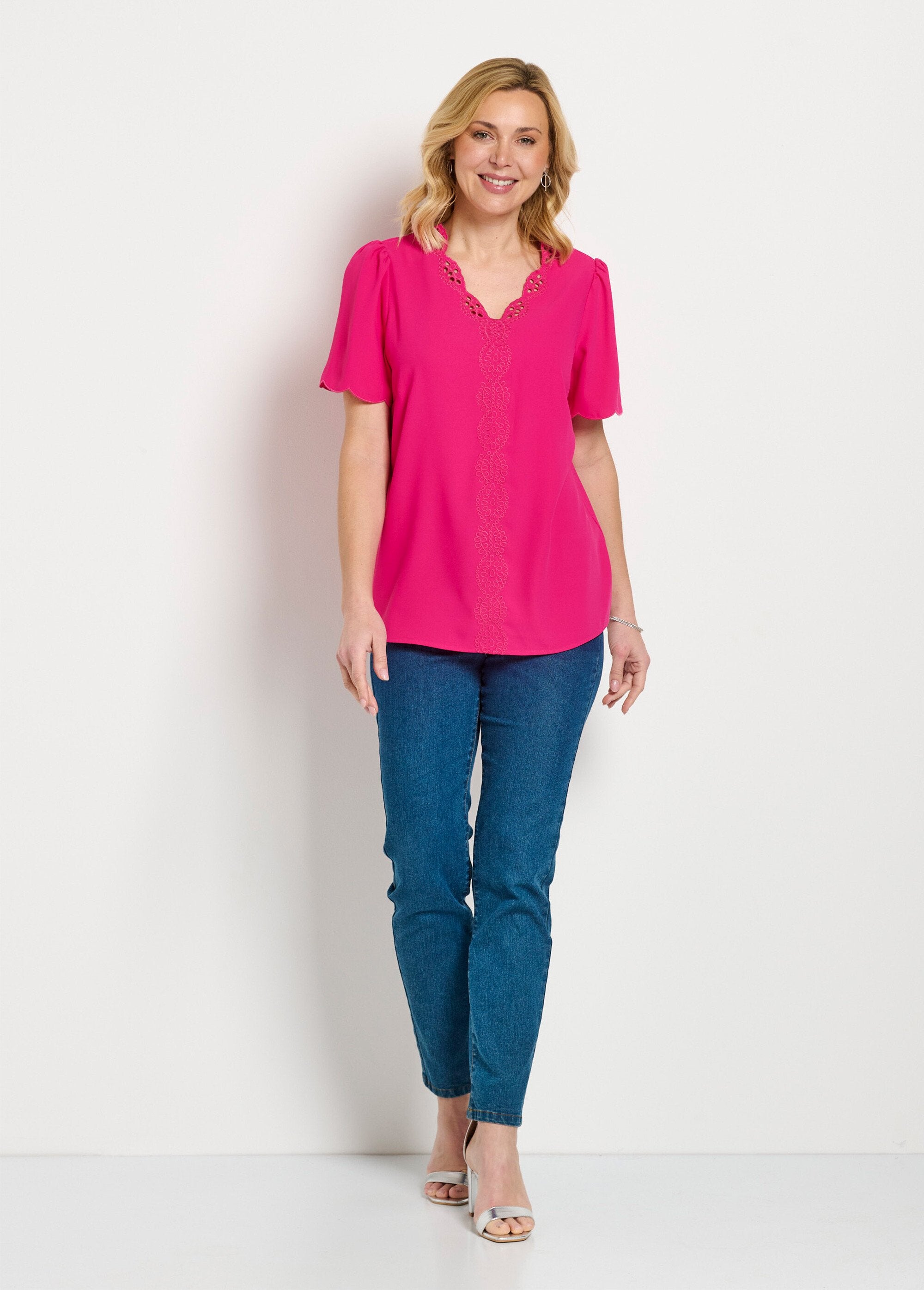 Lange_geborduurde_tuniek_met_effen_korte_mouwen_Fuchsia_SF1_slim