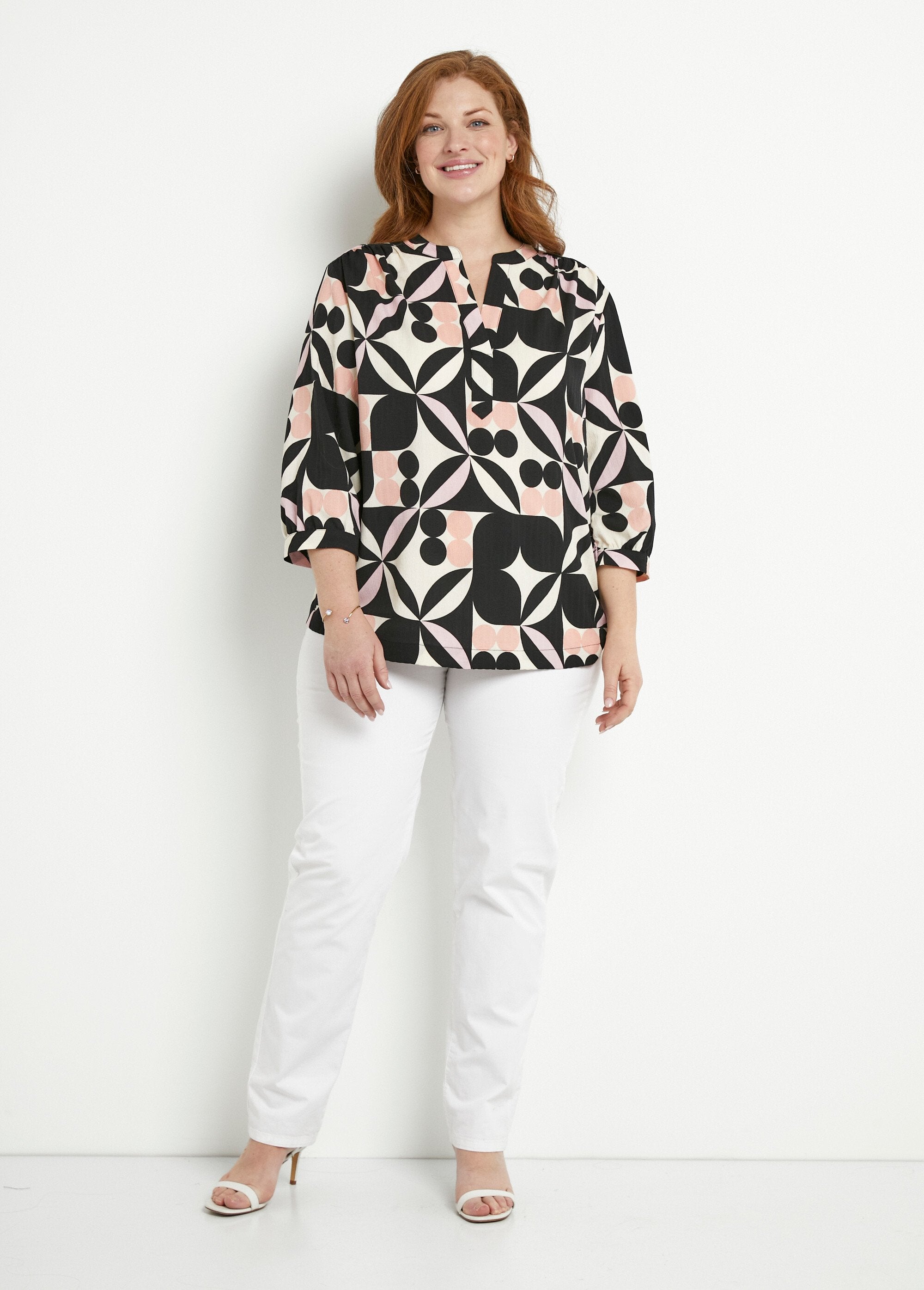 3/4_grafische_tuniek_met_lange_mouwen_Noir_et_rose_SF1_curvy