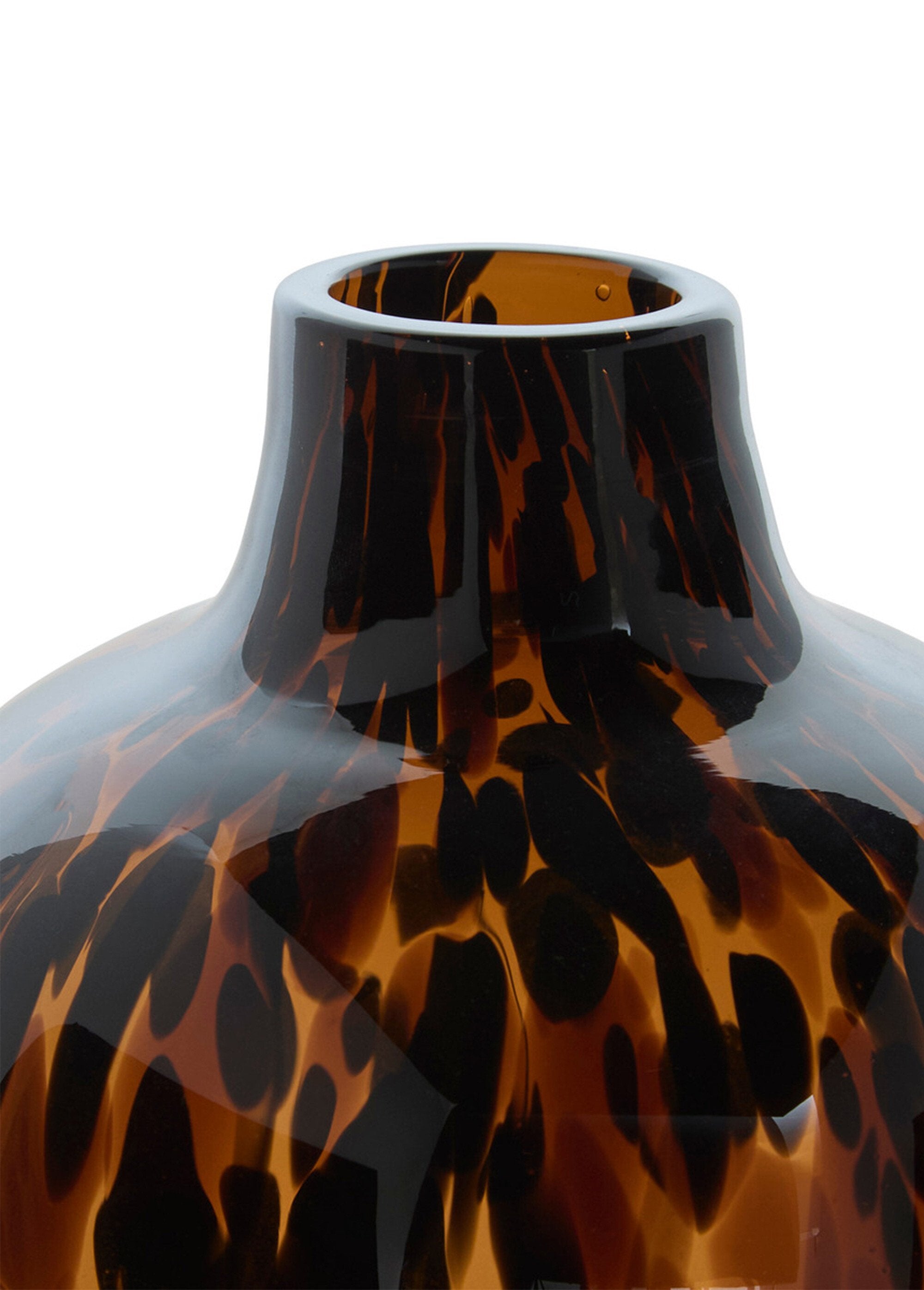 Gespikkelde_vaas_in_amberkleurig_glas_Leopard_DE1_slim