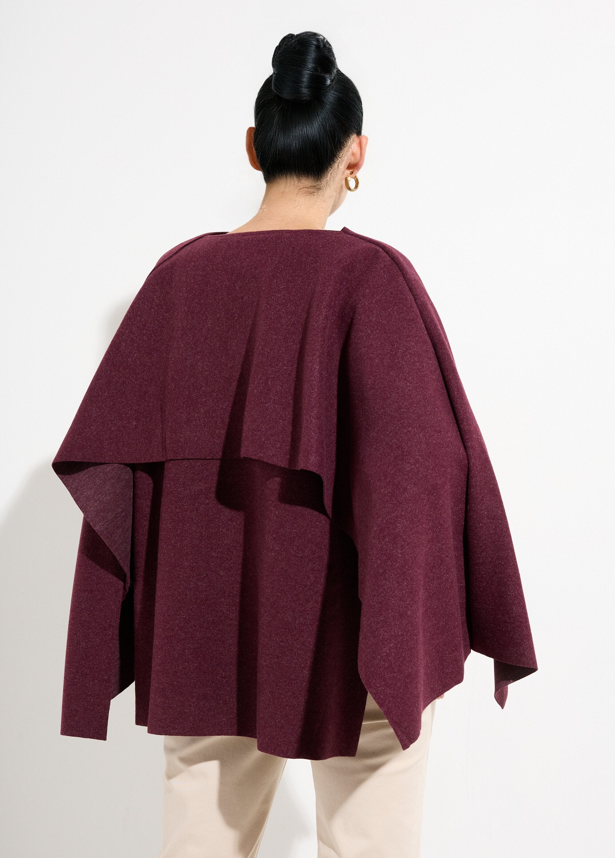 Jasje_en_sjaal_met_metalen_juwelenknoop_Bordeaux_DO1_slim