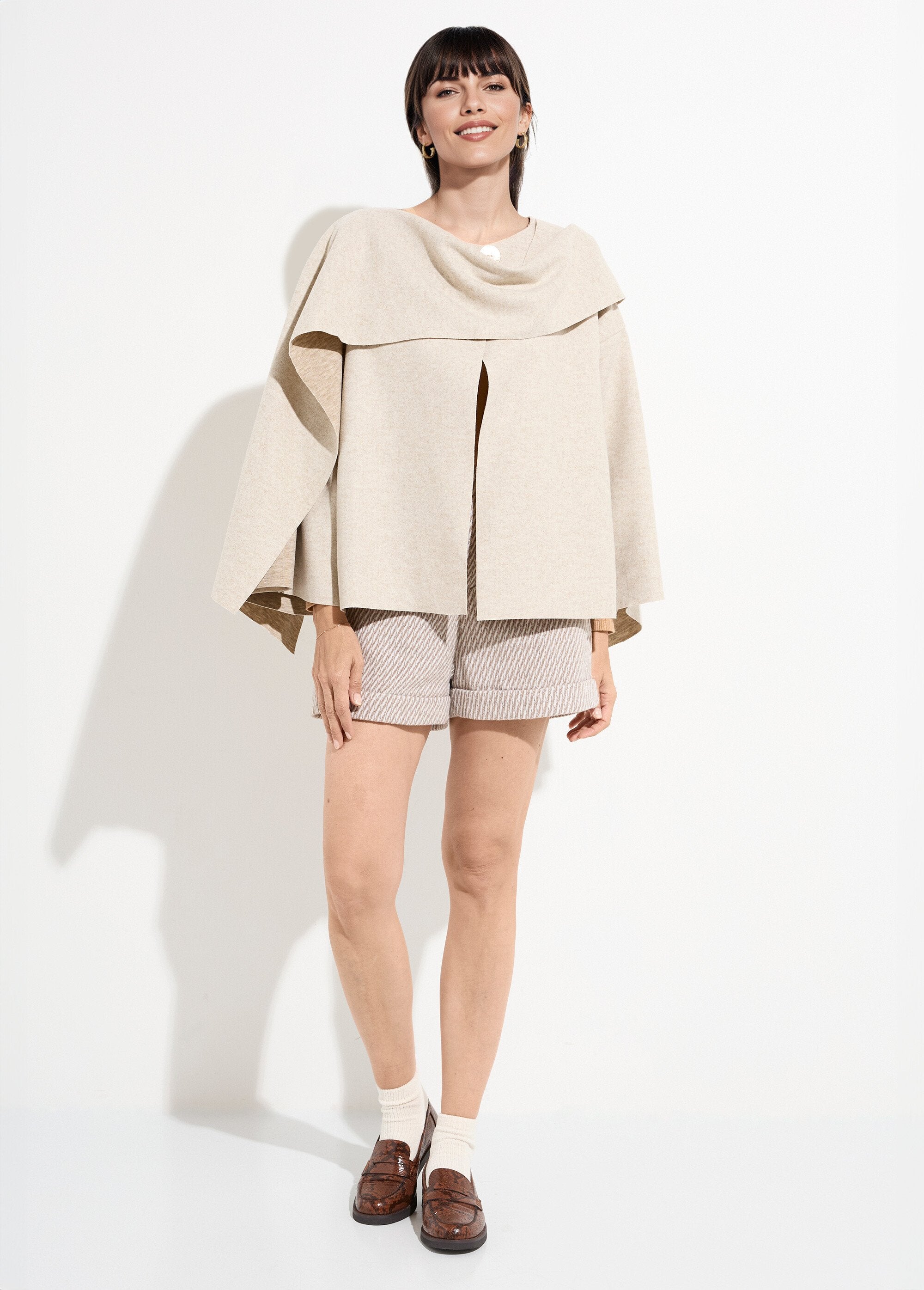 Jasje_en_sjaal_met_metalen_juwelenknoop_Beige_SF1_slim