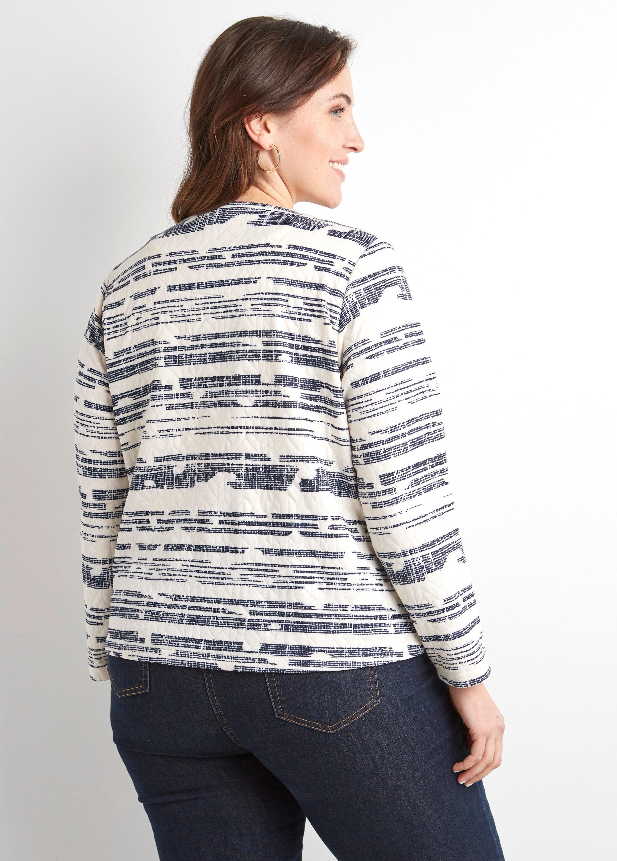 Kraagloos_jack_met_rits_Ecru_et_marine_DO1_curvy