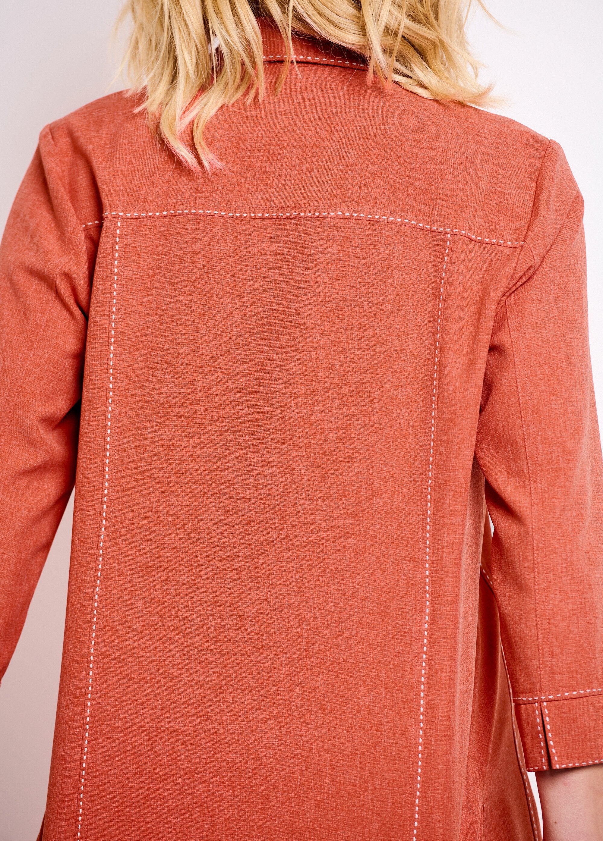 Lange_jas_met_knoopsluiting_Brique_DO2_slim