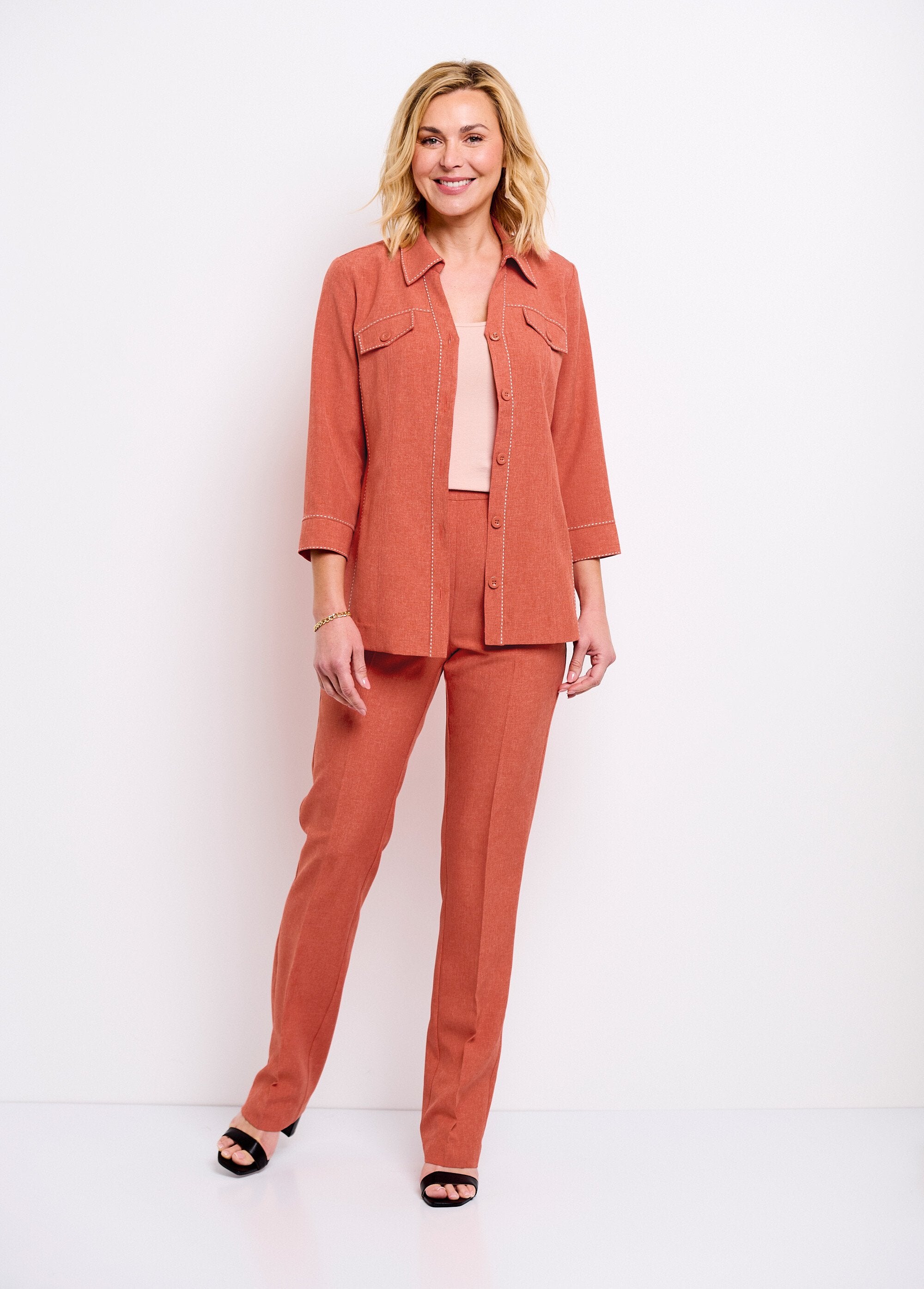 Lange_jas_met_knoopsluiting_Brique_SF1_slim