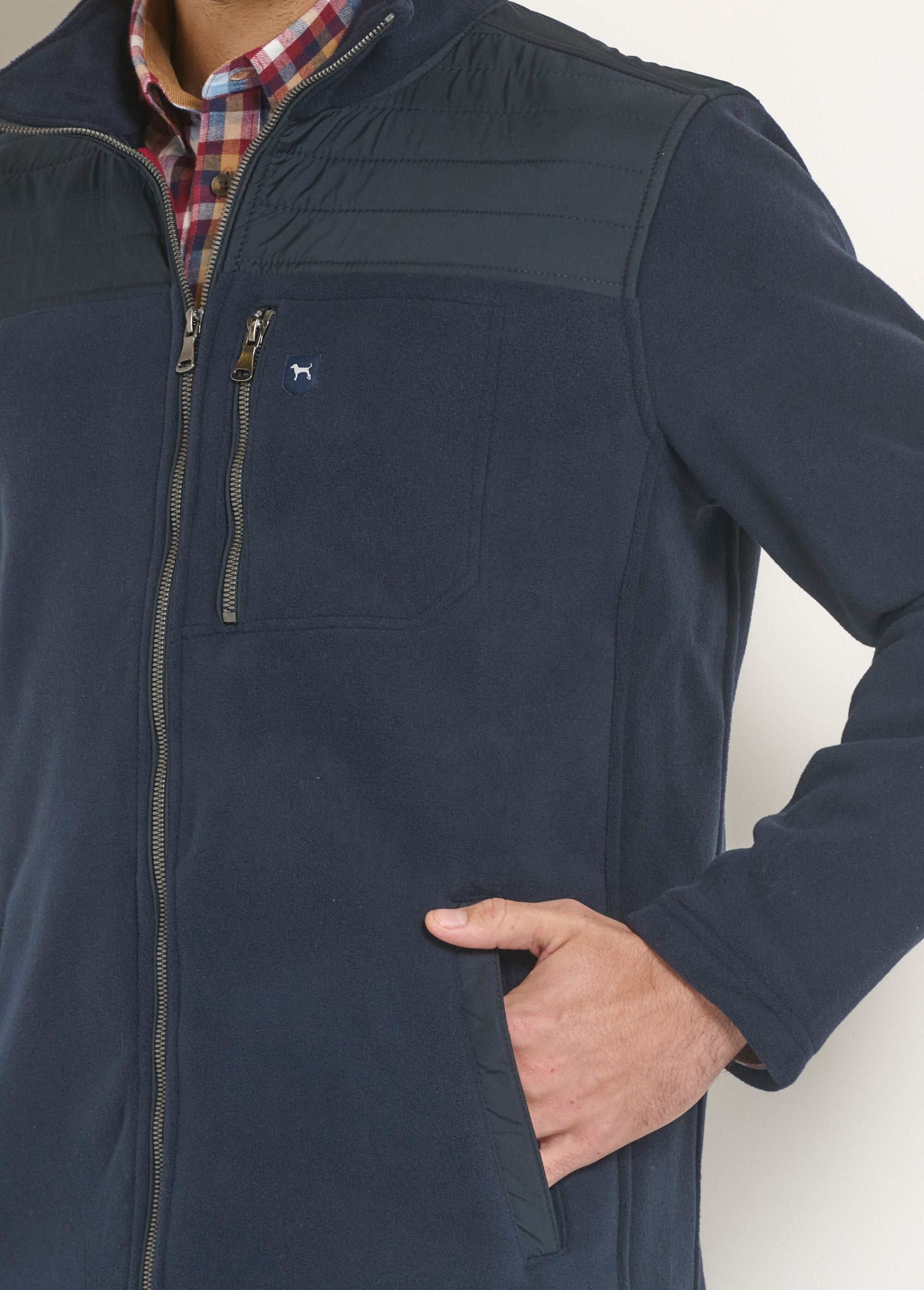 Fleecejack_met_rits_en_schouderstuk_Marine_DE1_slim