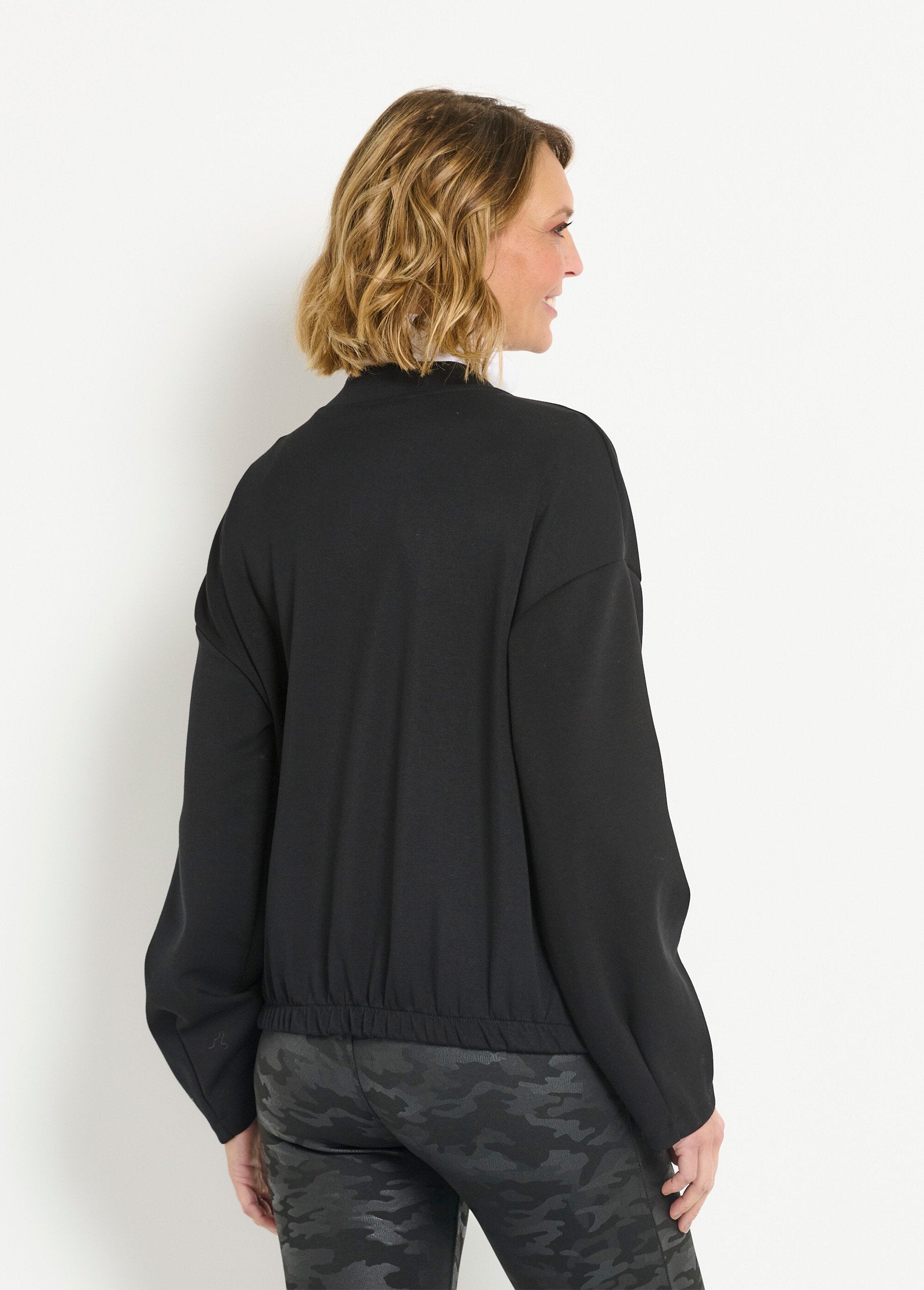 Teddy-stijl_jas_met_rits_voor_comfort_Noir_DO1_slim