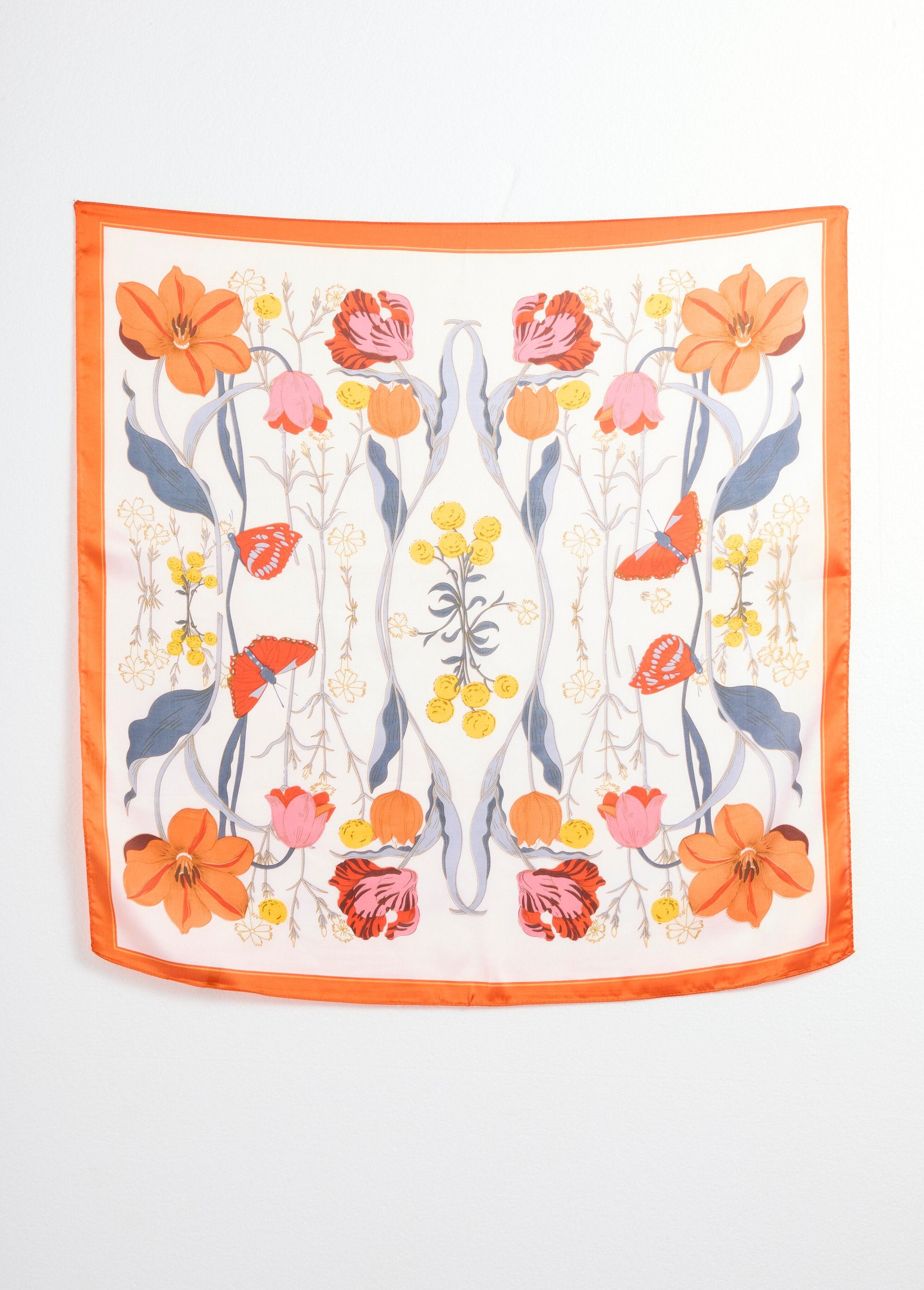 Satijnen_sjaal_met_tulpenprint_Imprime_orange_DE1_slim