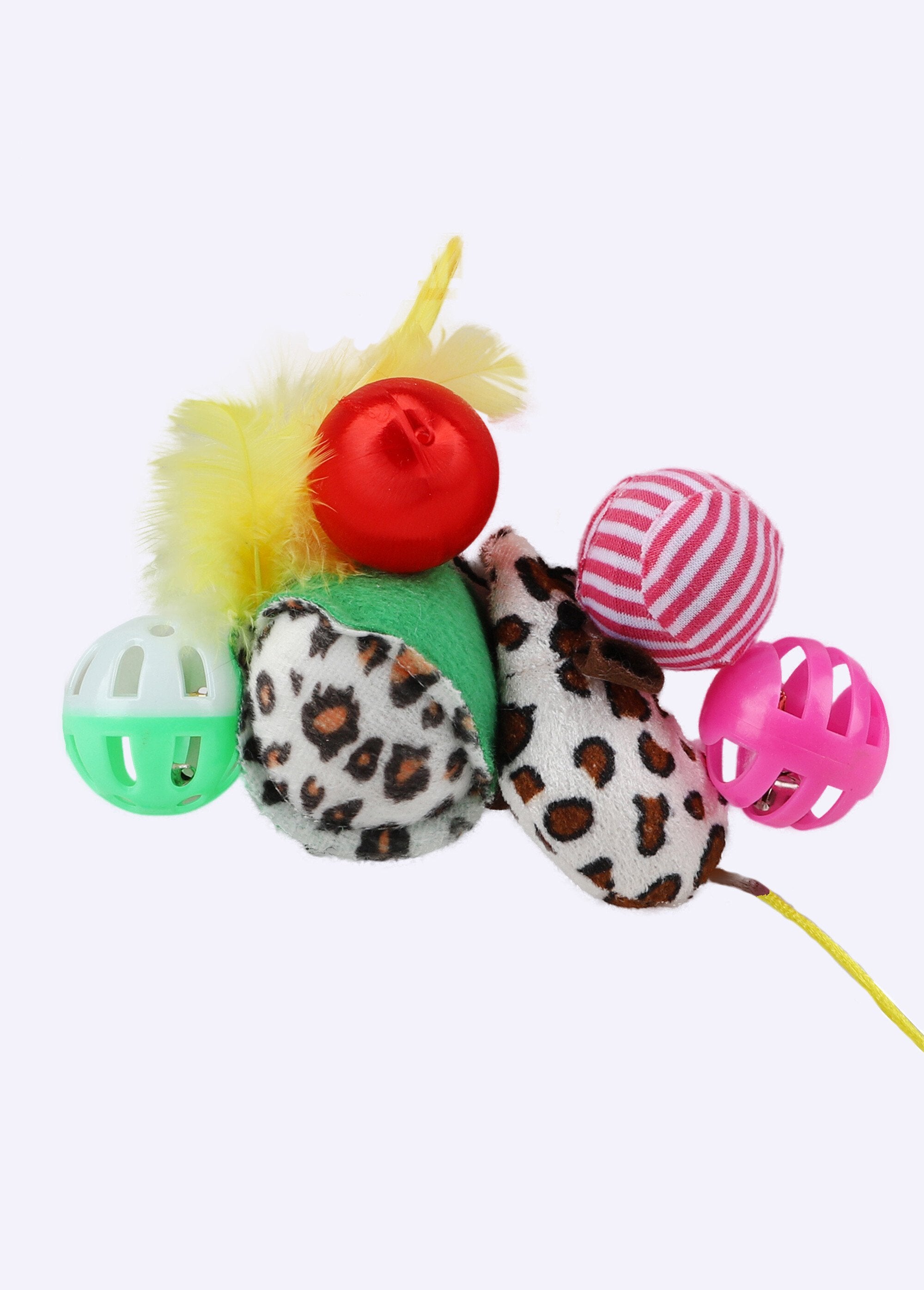 Multi-materiaal_kattenbal_met_bel_Assortis_vert_FA1_slim