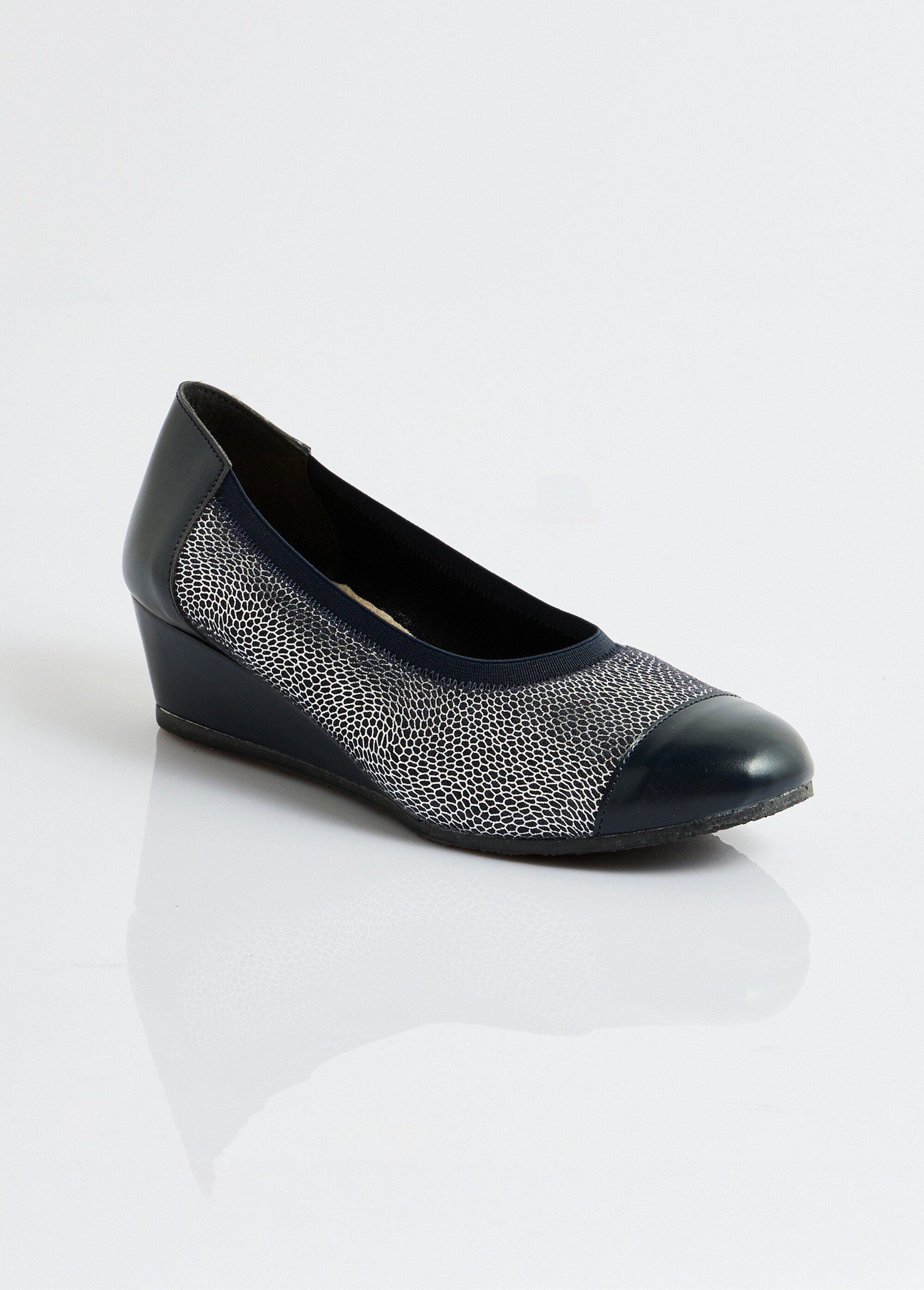 Tweekleurige_lederen_comfort_wijdte_ballerina's_Marine_FA1_slim