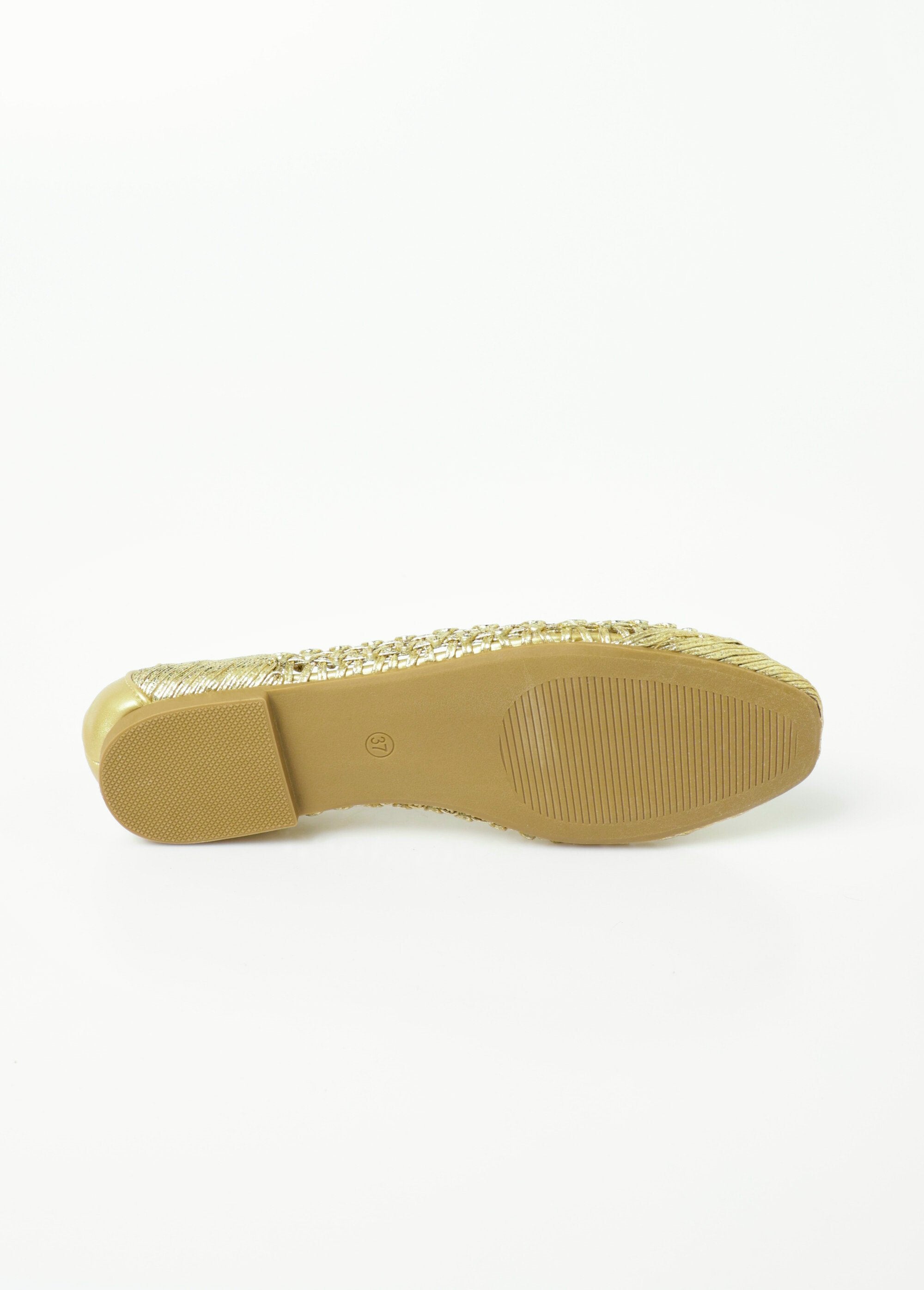 Opengewerkte_platte_ballerina's_met_natuurlijke_look_Dore_UN1_slim