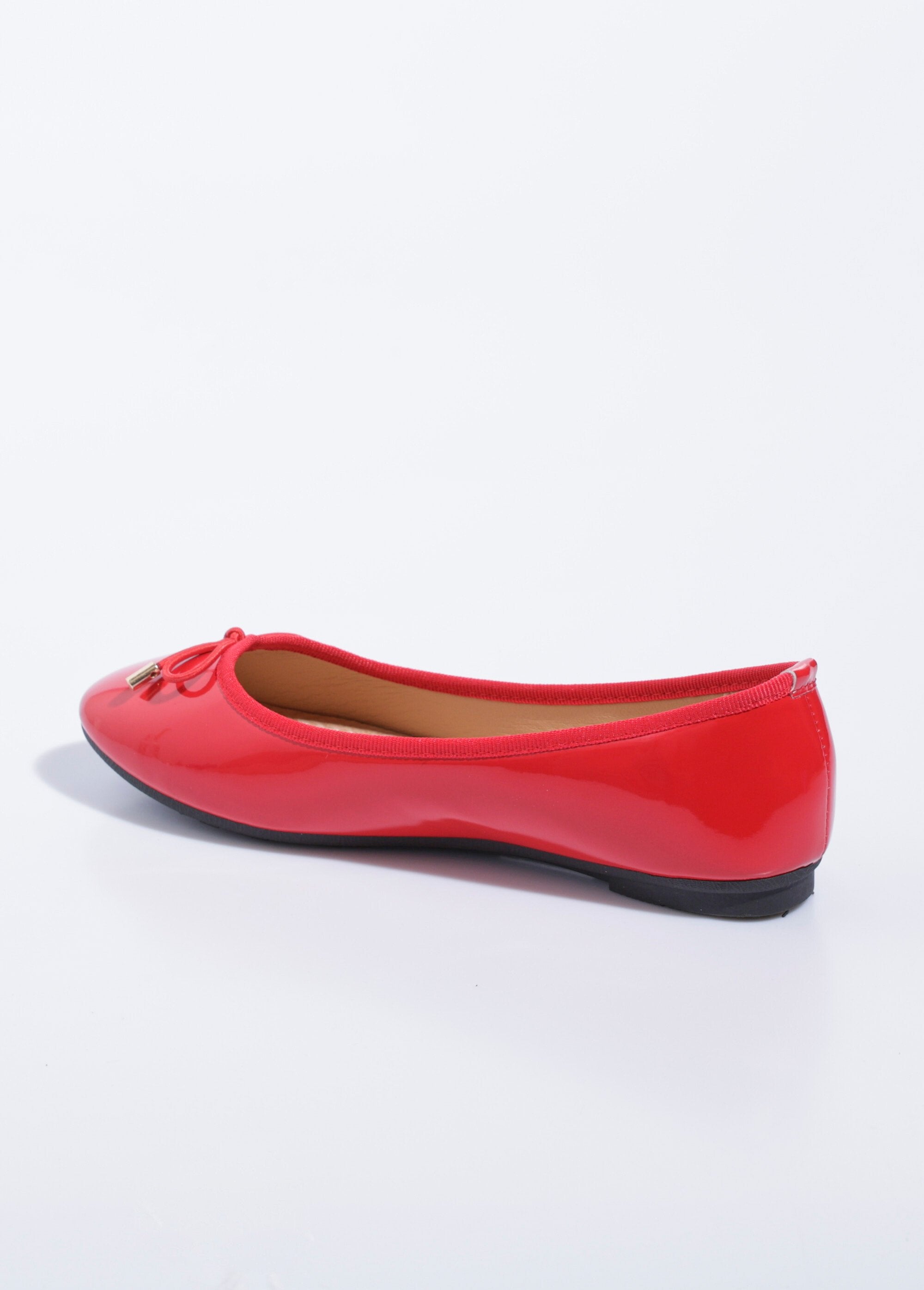 Platte_ballerina's_met_strik_Vernis_rouge_DO1_slim