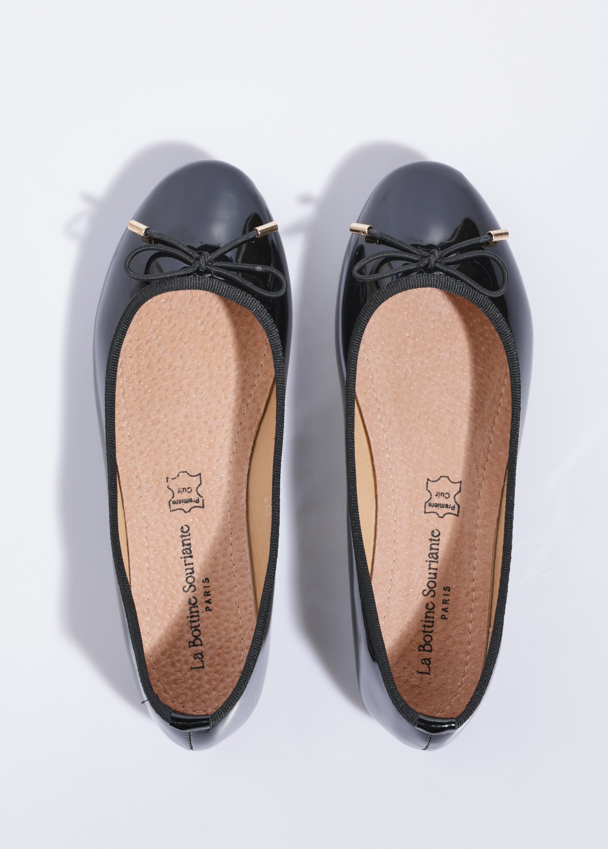 Platte_ballerina's_met_strik_Vernis_noir_OV1_slim