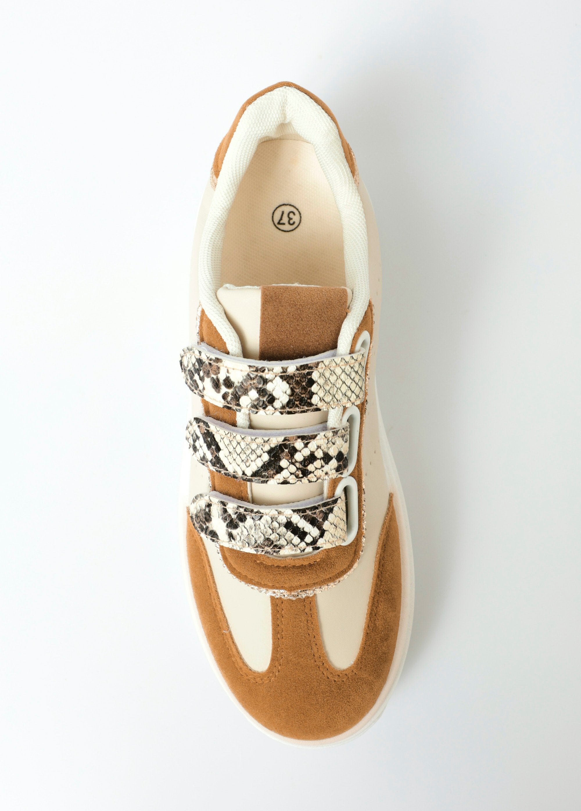 Tweekleurige_gympen_met_klittenband_in_dierenstijl_Beige_OV1_slim