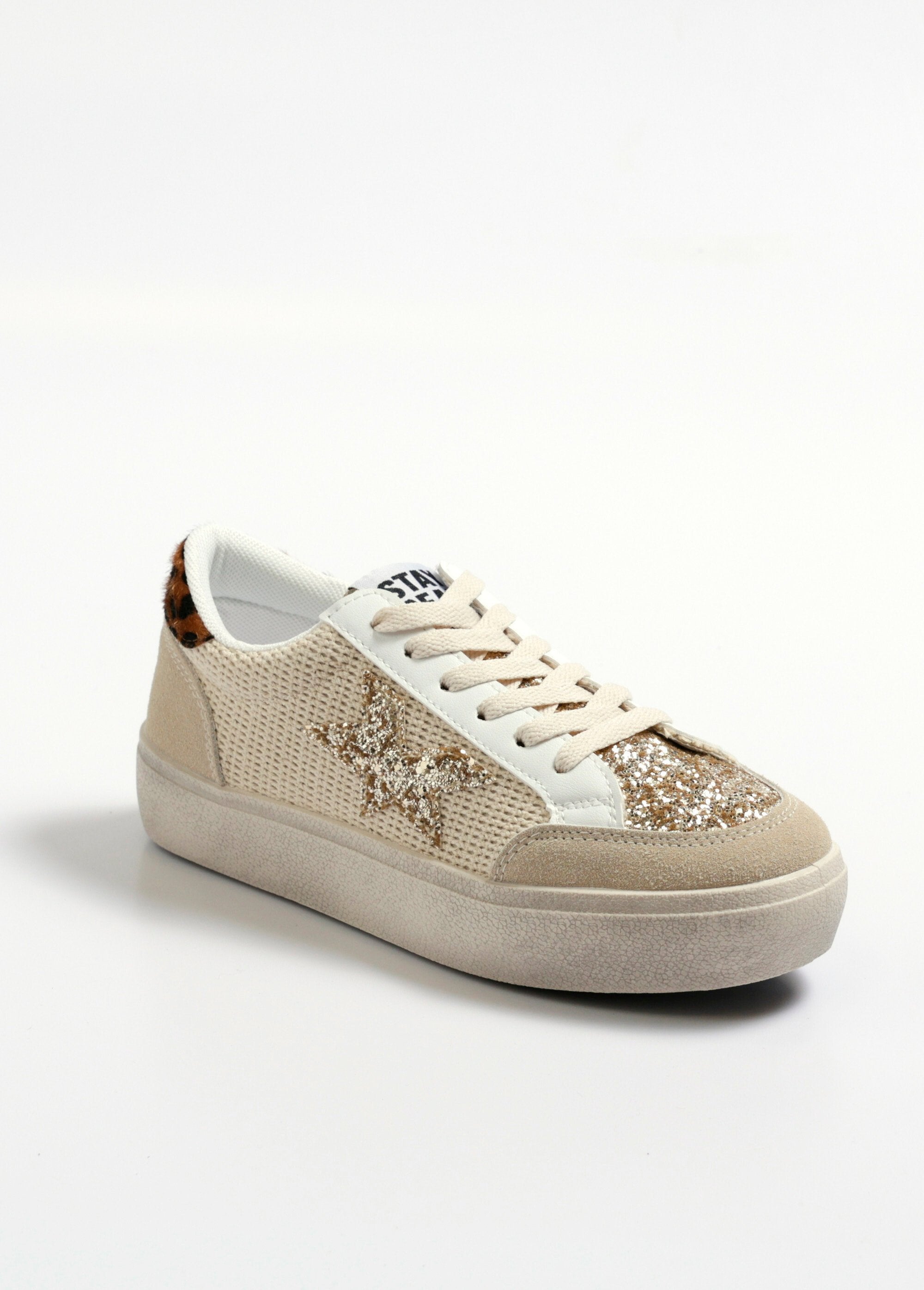 Multimateriaal_sleehakken_met_vetersluiting_Beige_FA1_slim