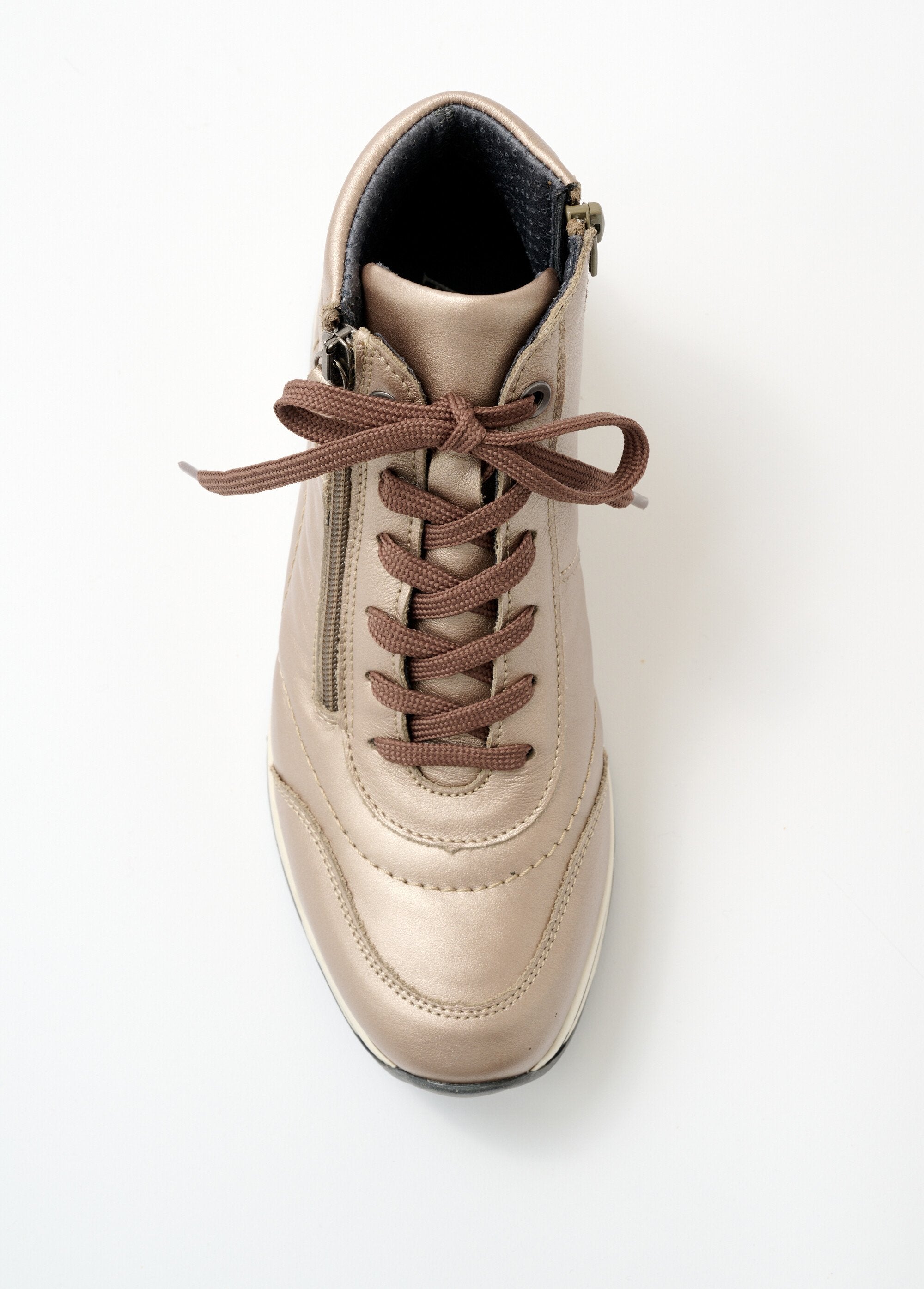 Leren_sportschoenen_met_comfortwijdte_Iriserend_beige_OV1_slim