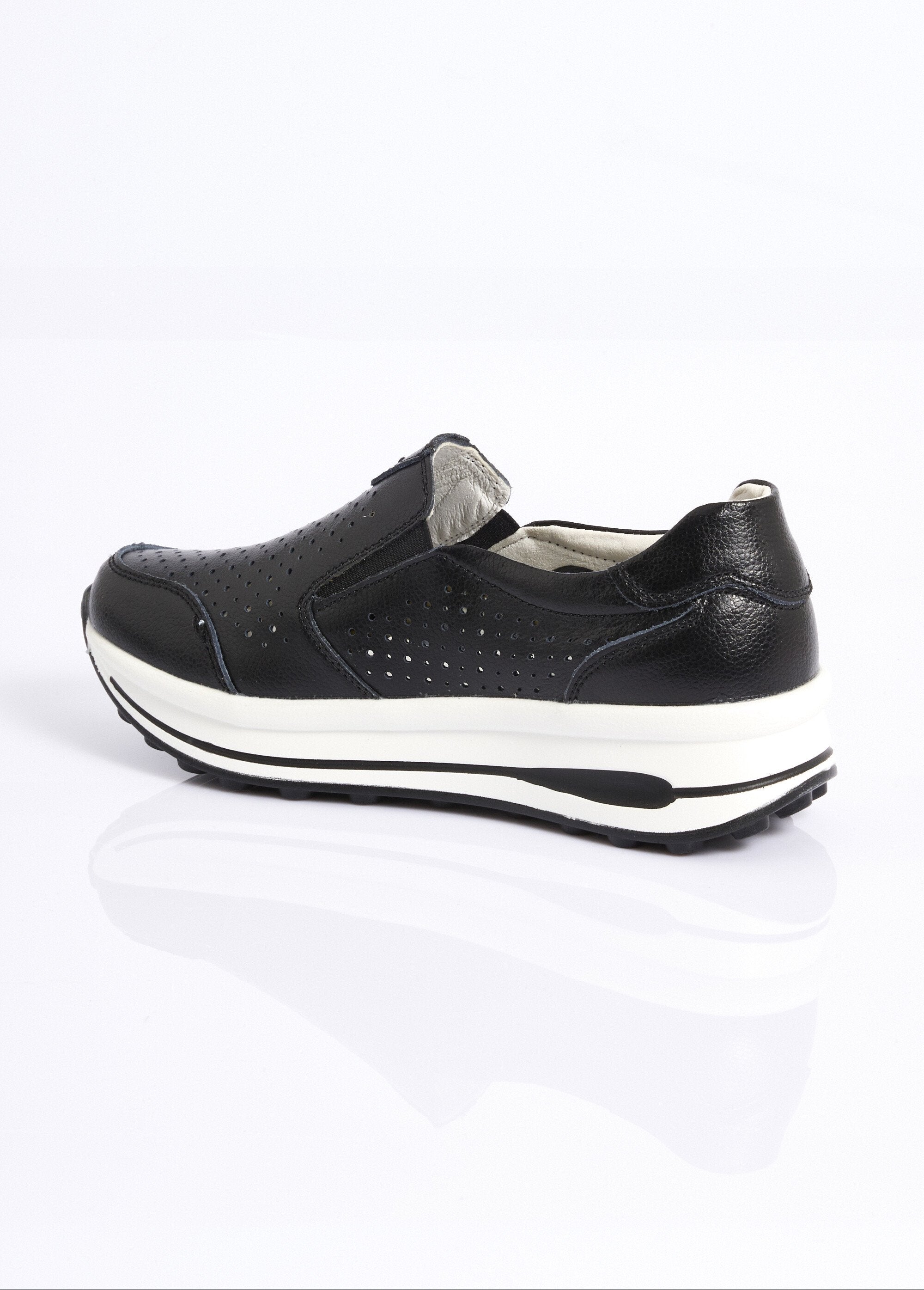 Sportschoenen_met_geperforeerde_sleehak_Noir_DO1_slim