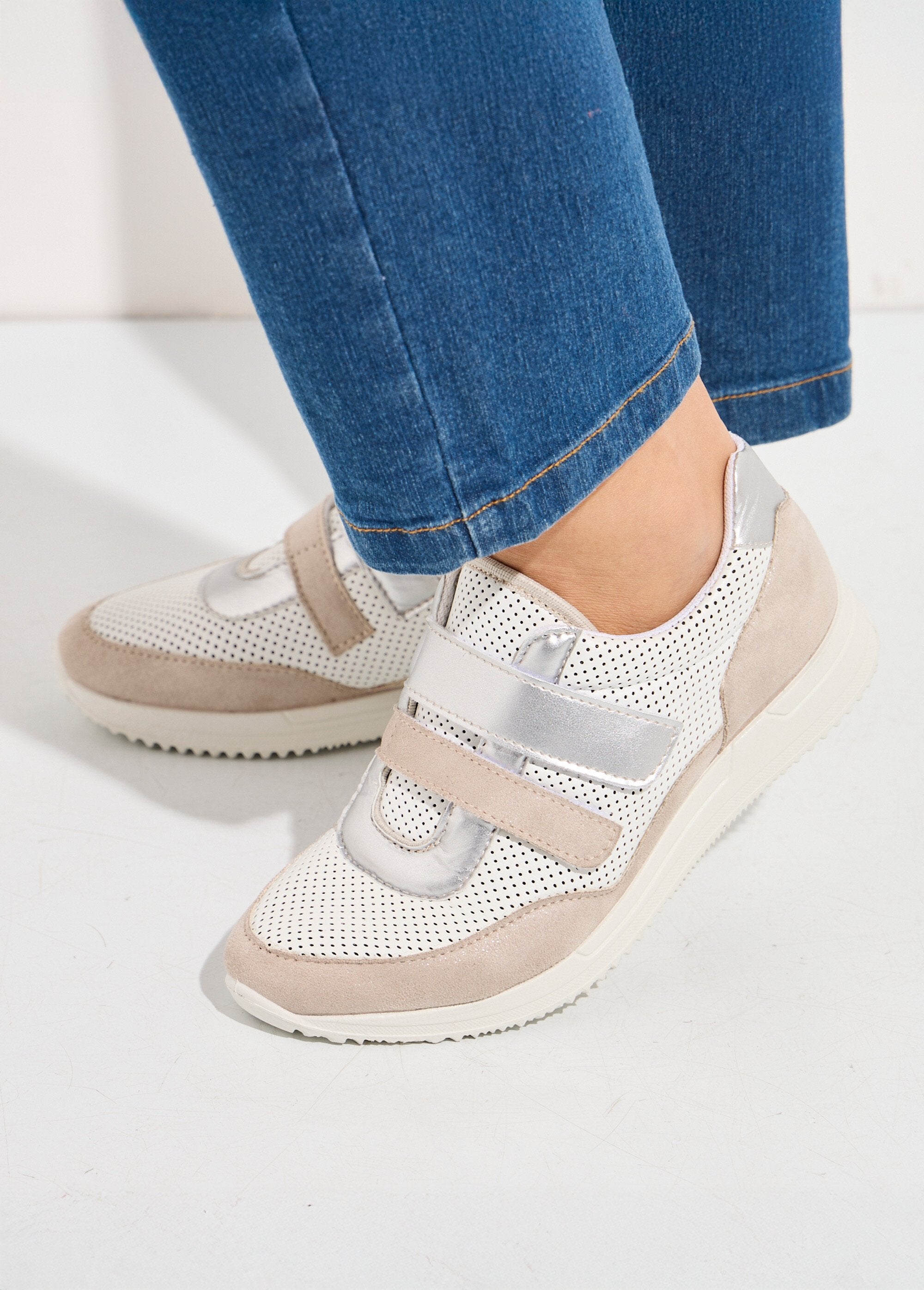 Zachte_sportschoenen_met_klittenband_comfortbreedte_Blanc_SF1_slim