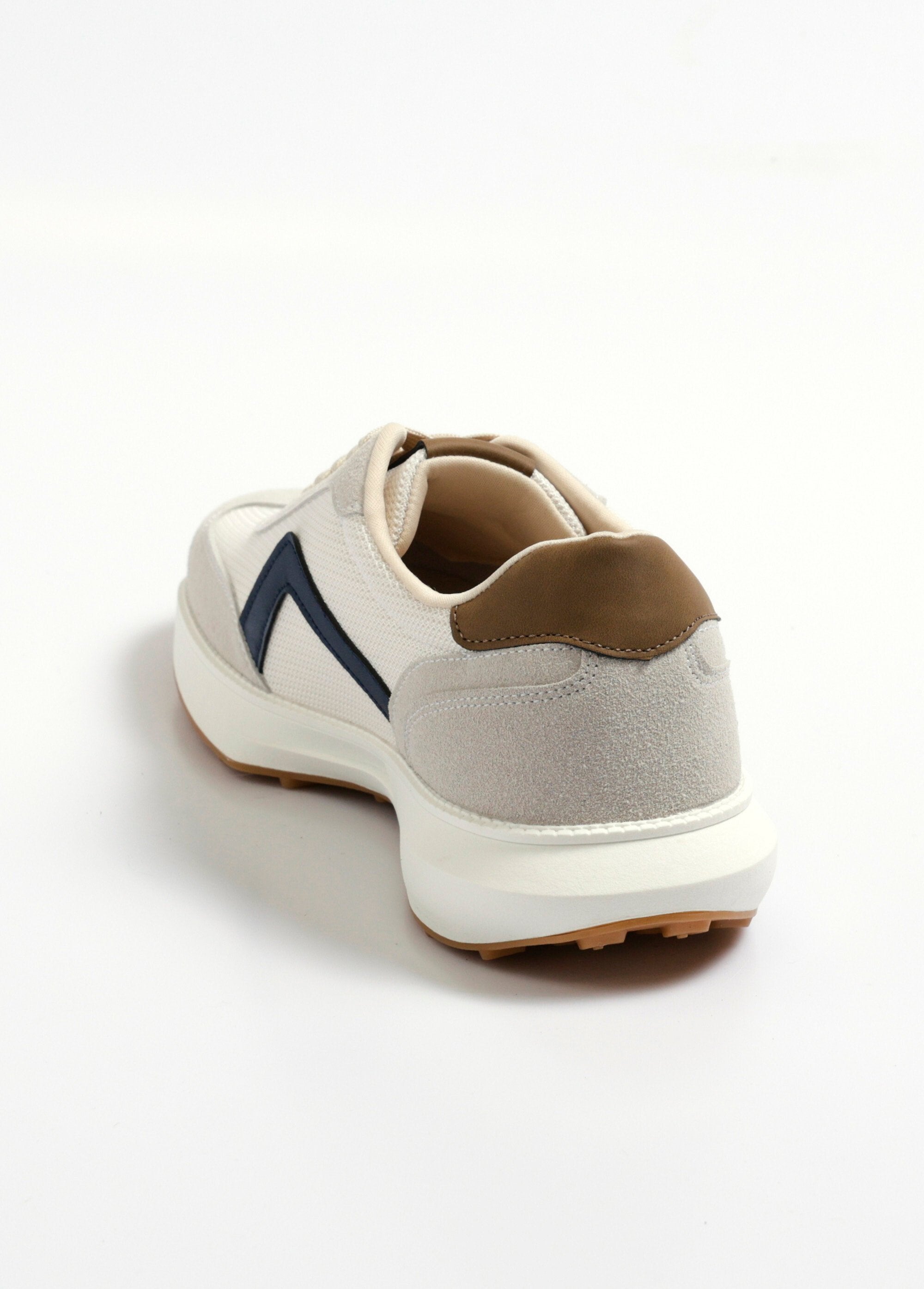 Tweekleurige,_tweemateriaal_jogger-stijl_sportschoenen_Beige_DO1_slim