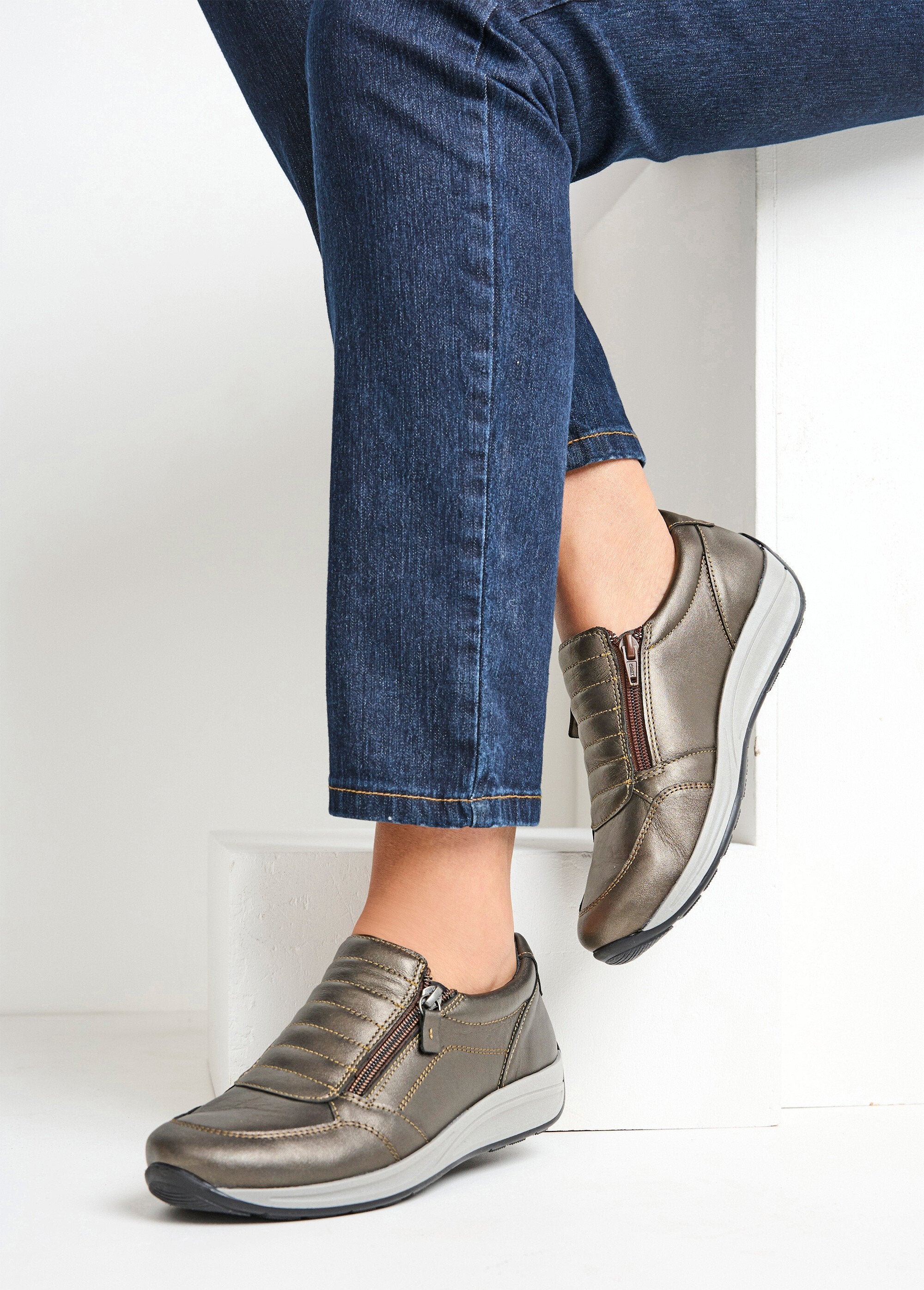 Leren_sportschoenen_met_brede_rits_Bronze_SF1_slim