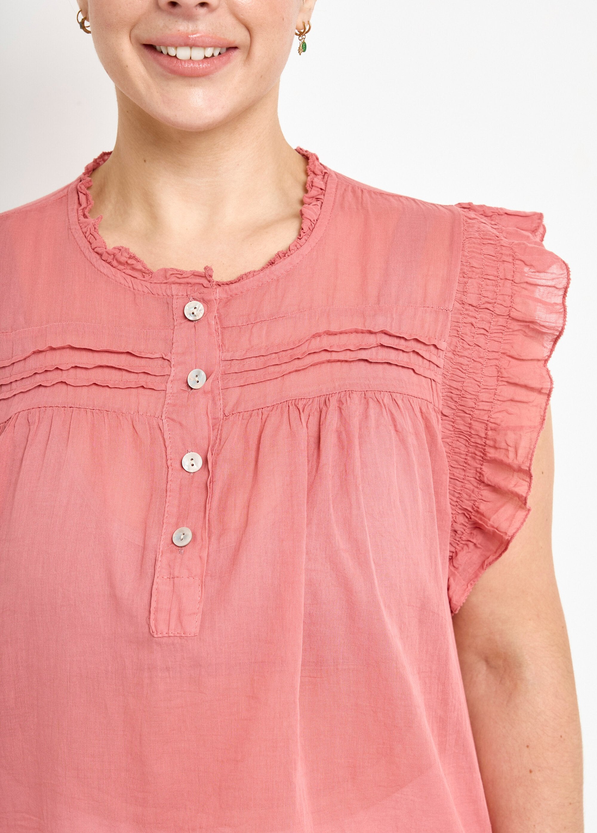 Mouwloze_blouse_van_katoenvoile_Vieux_rose_DE1_curvy