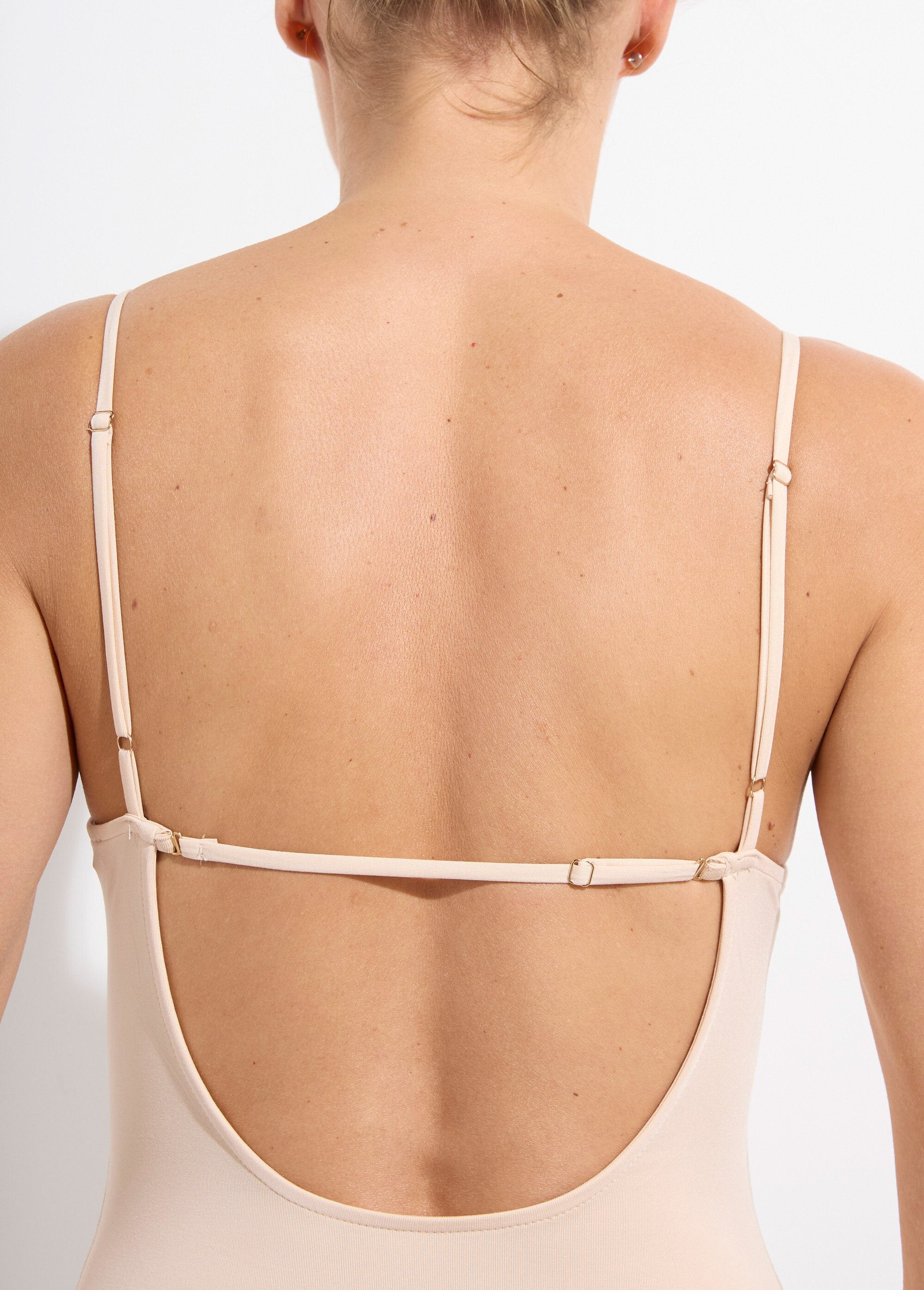 Onzichtbaar_rompertje_van_microvezel_met_bandjes_Beige_DE2_slim