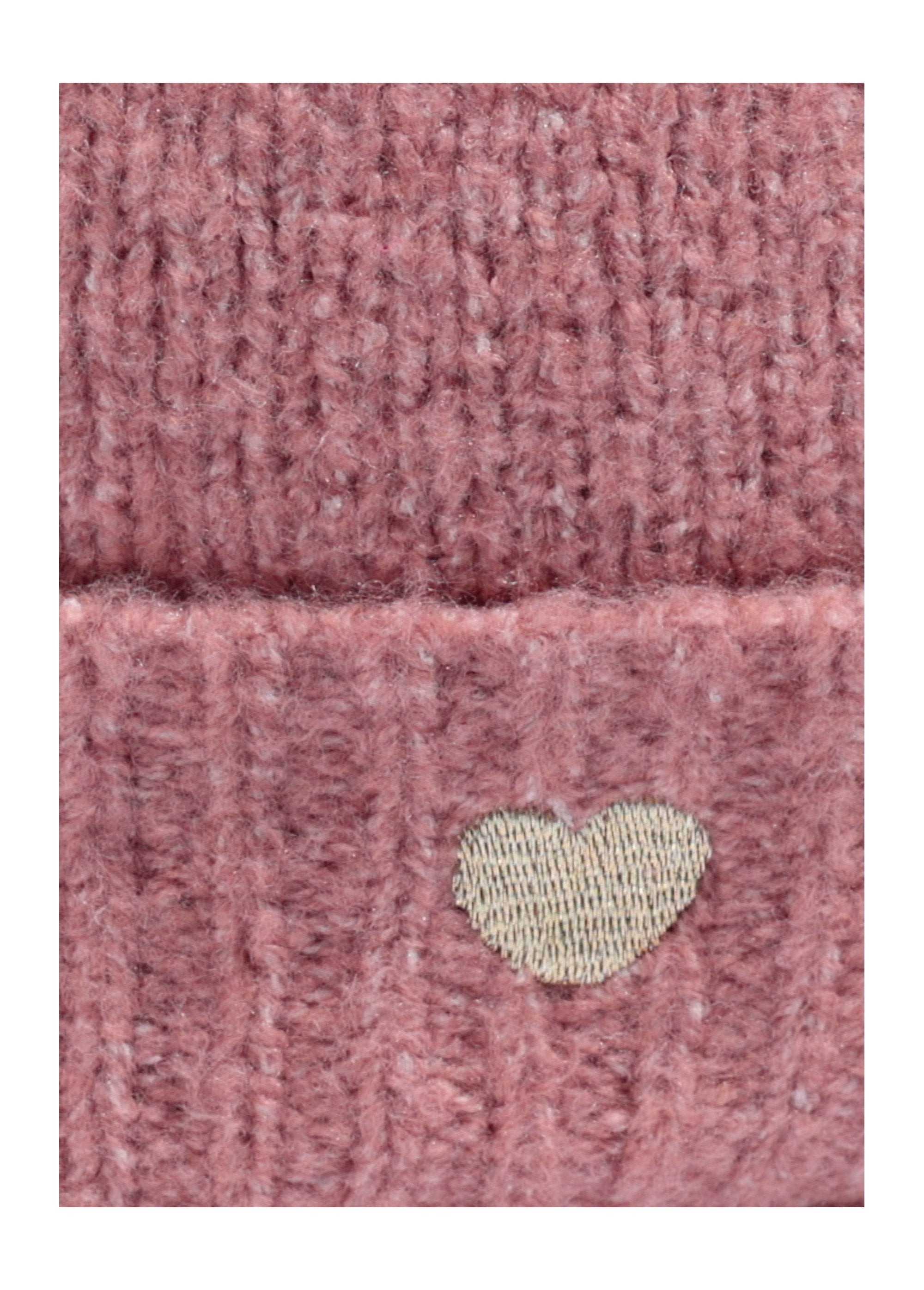 Warme_wollen_muts_met_hartjesborduursel_Vieux_rose_DE1_slim