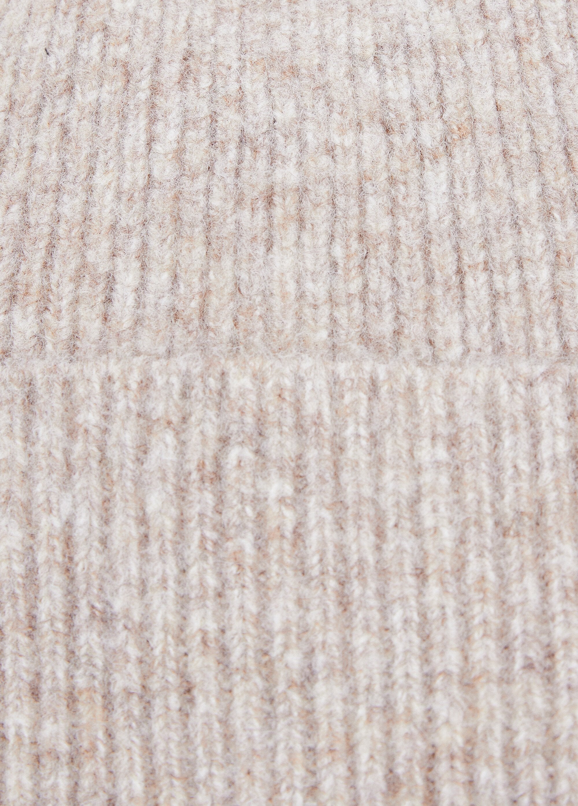 Warme_ribgebreide_muts_met_wol_Beige_chine_DE1_slim