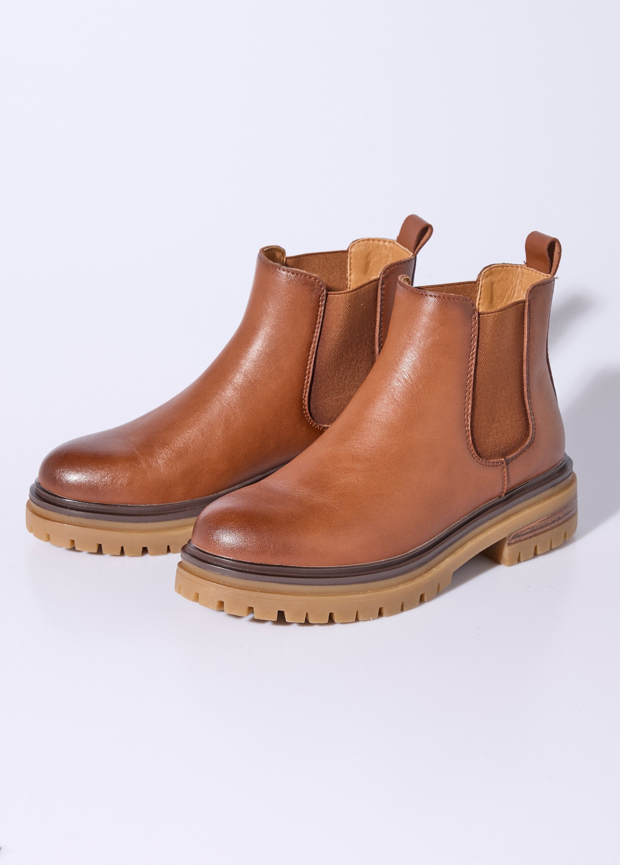 Chelsea_leren_laarzen_met_dikke_zool_Camel_DE1_slim