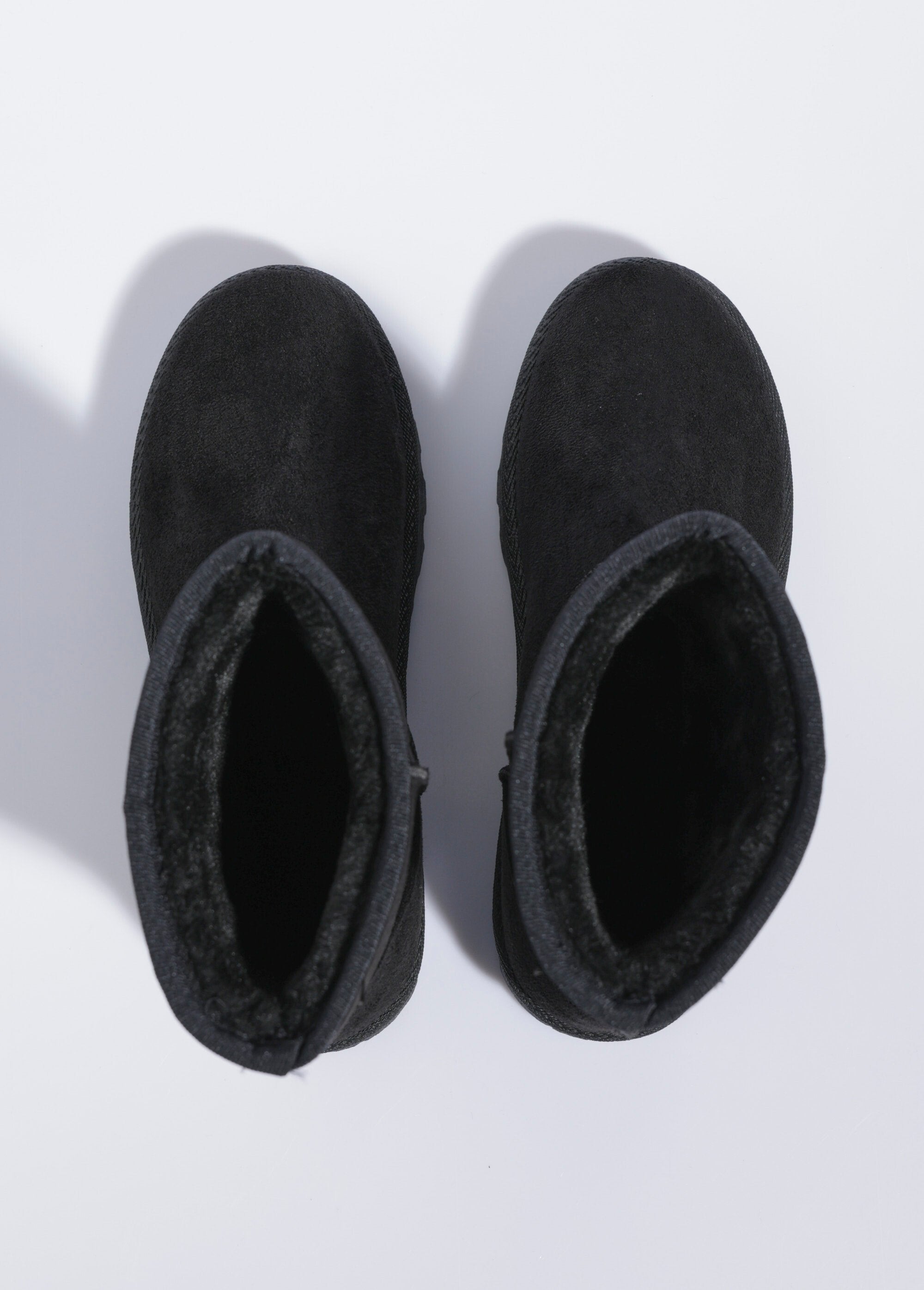 Warm_gevoerde_laarzen_met_plateauzool_Noir_OV1_slim