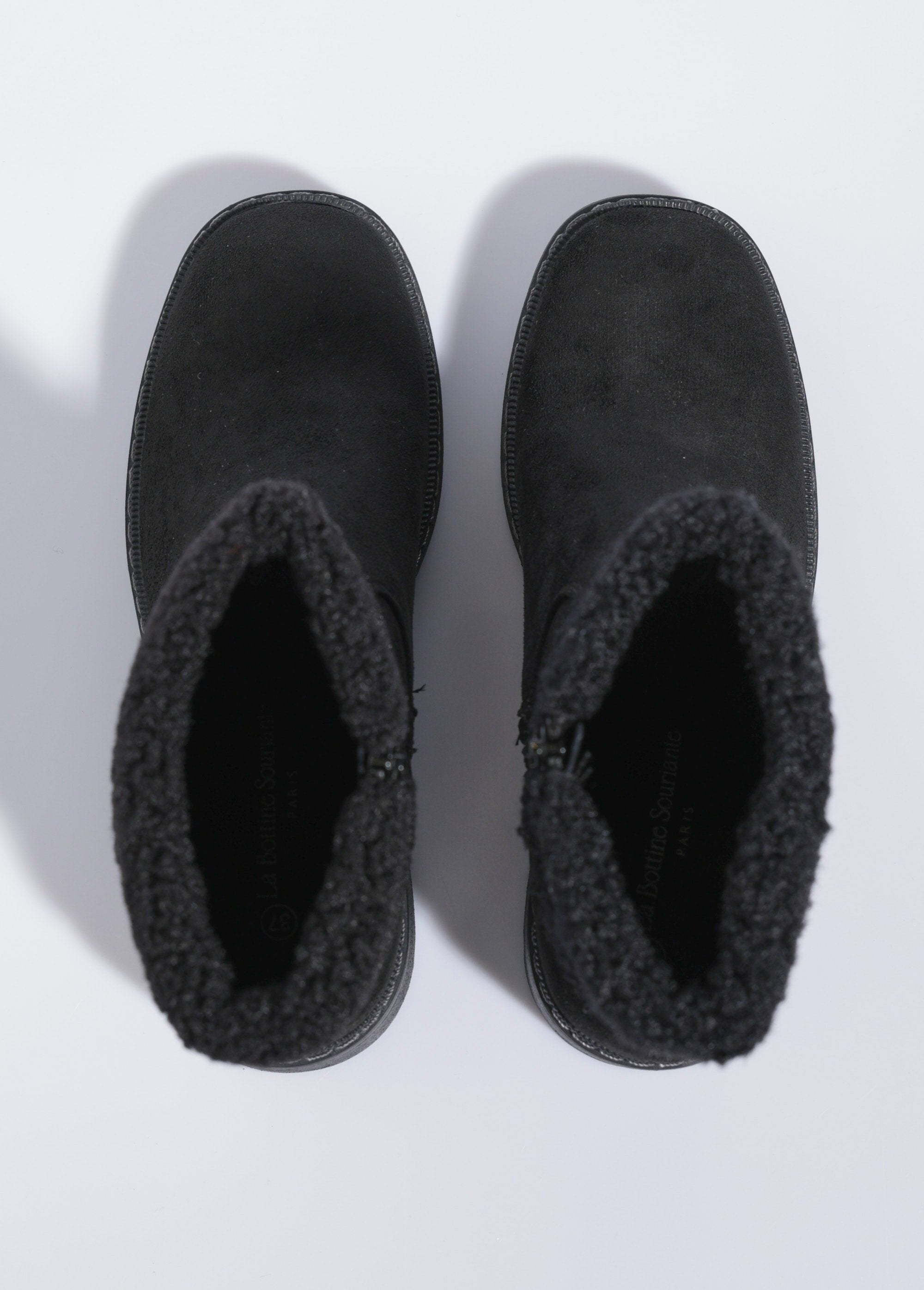 Suedette_laarzen_met_hak_en_bontrand_Noir_OV1_slim